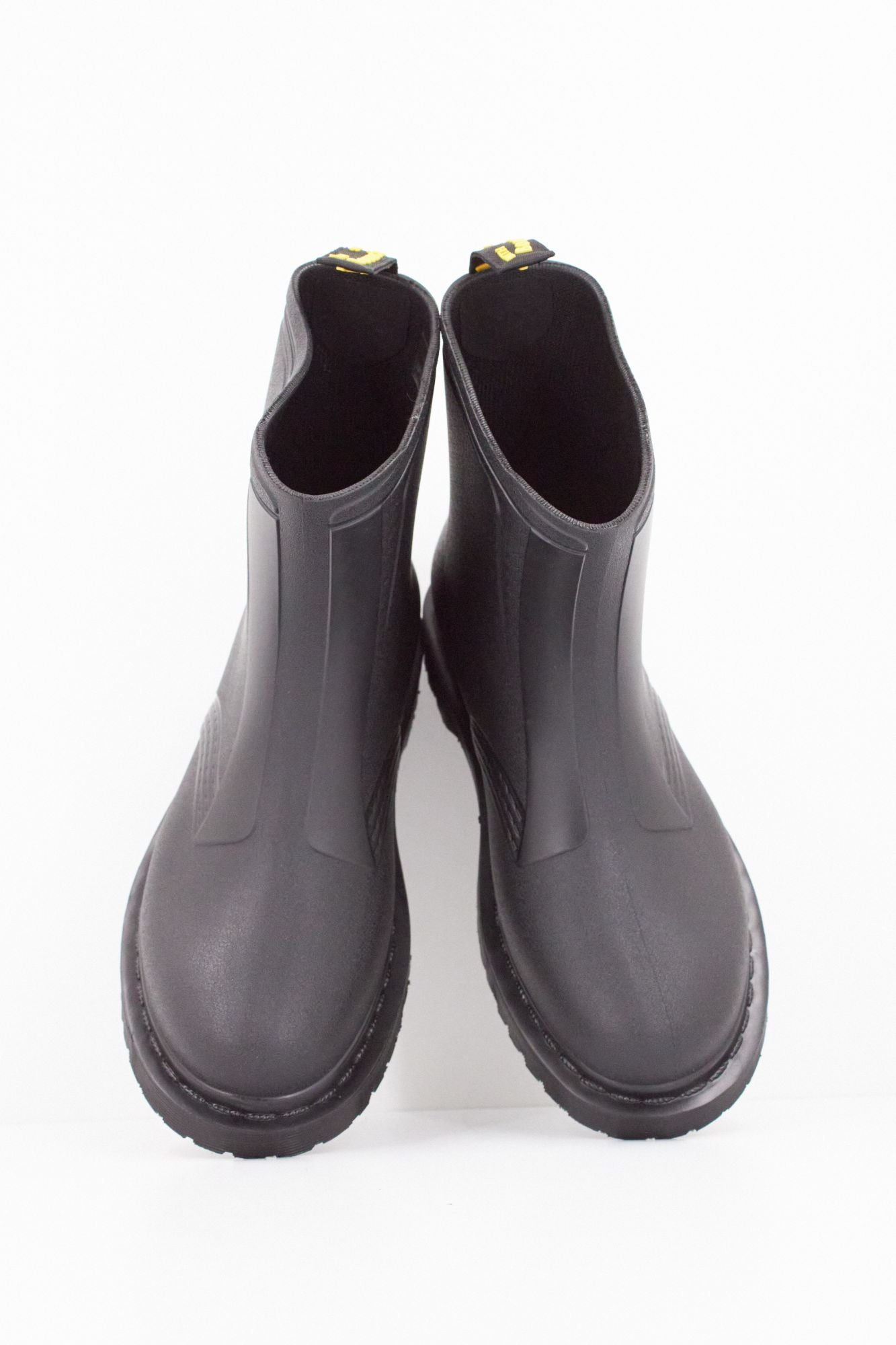DR. MARTENS 1460 RAIN en color NEGRO (5)
