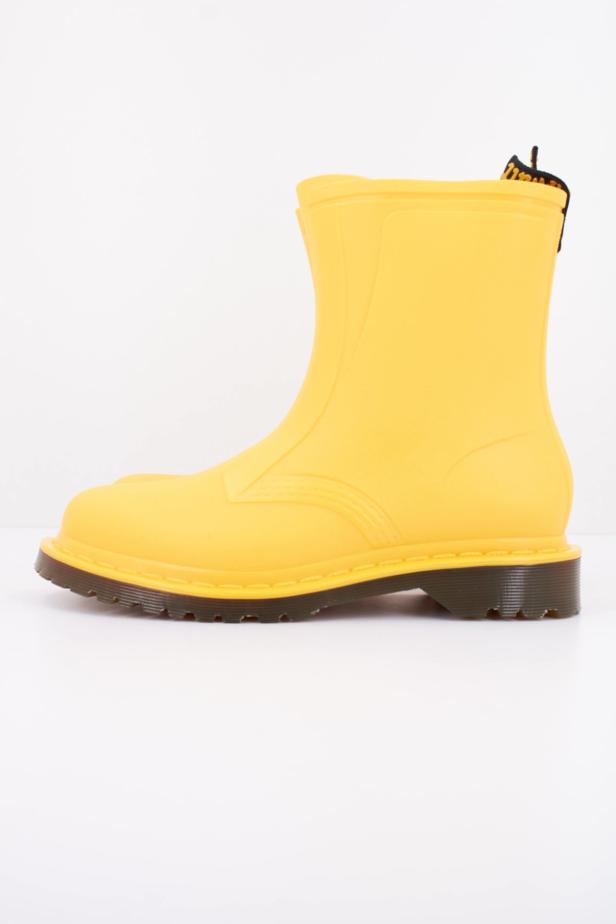 DR. MARTENS RAIN DMS en color AMARILLO (1)