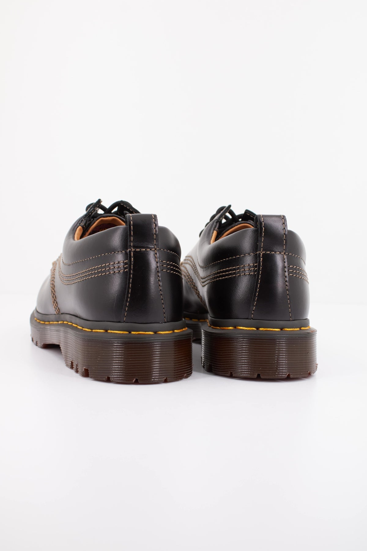 DR. MARTENS LOWELL en color NEGRO (4)