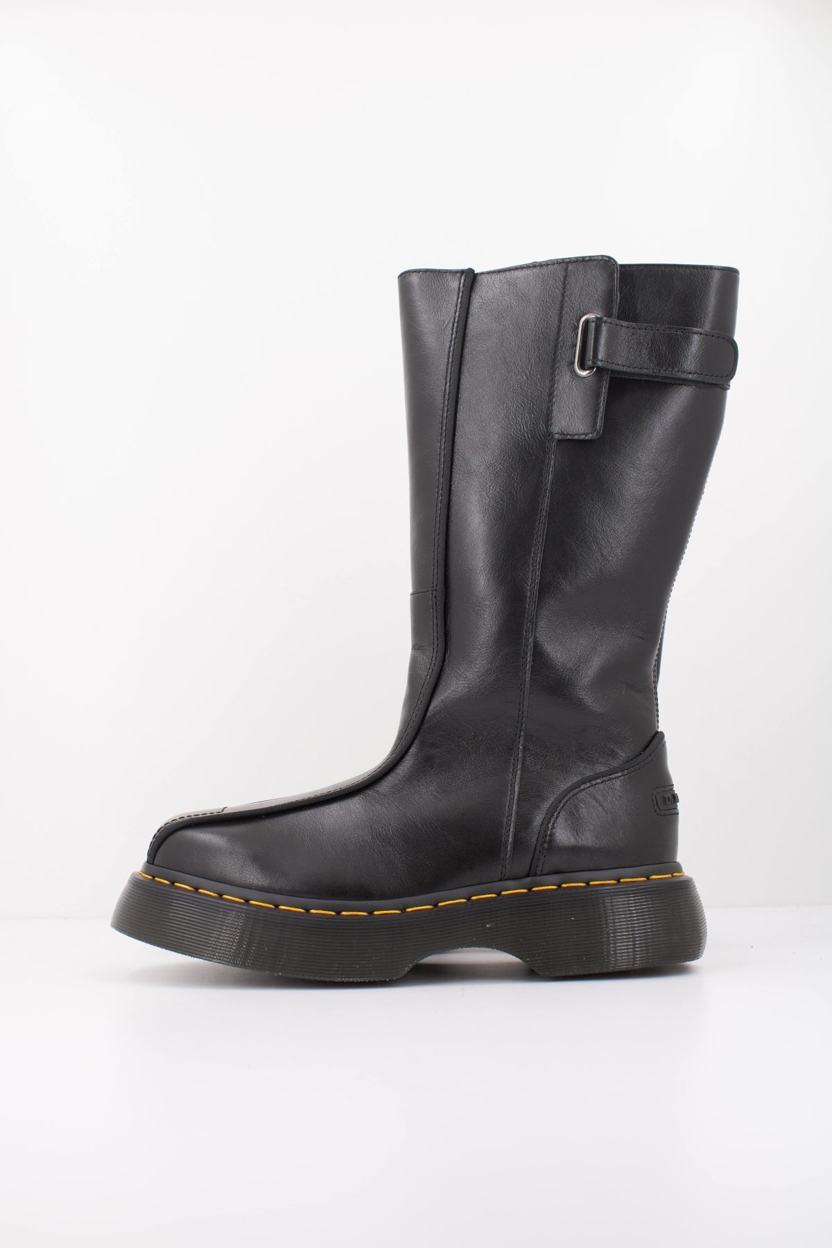 DR. MARTENS BUZZ HI 43156001 en color NEGRO (1)