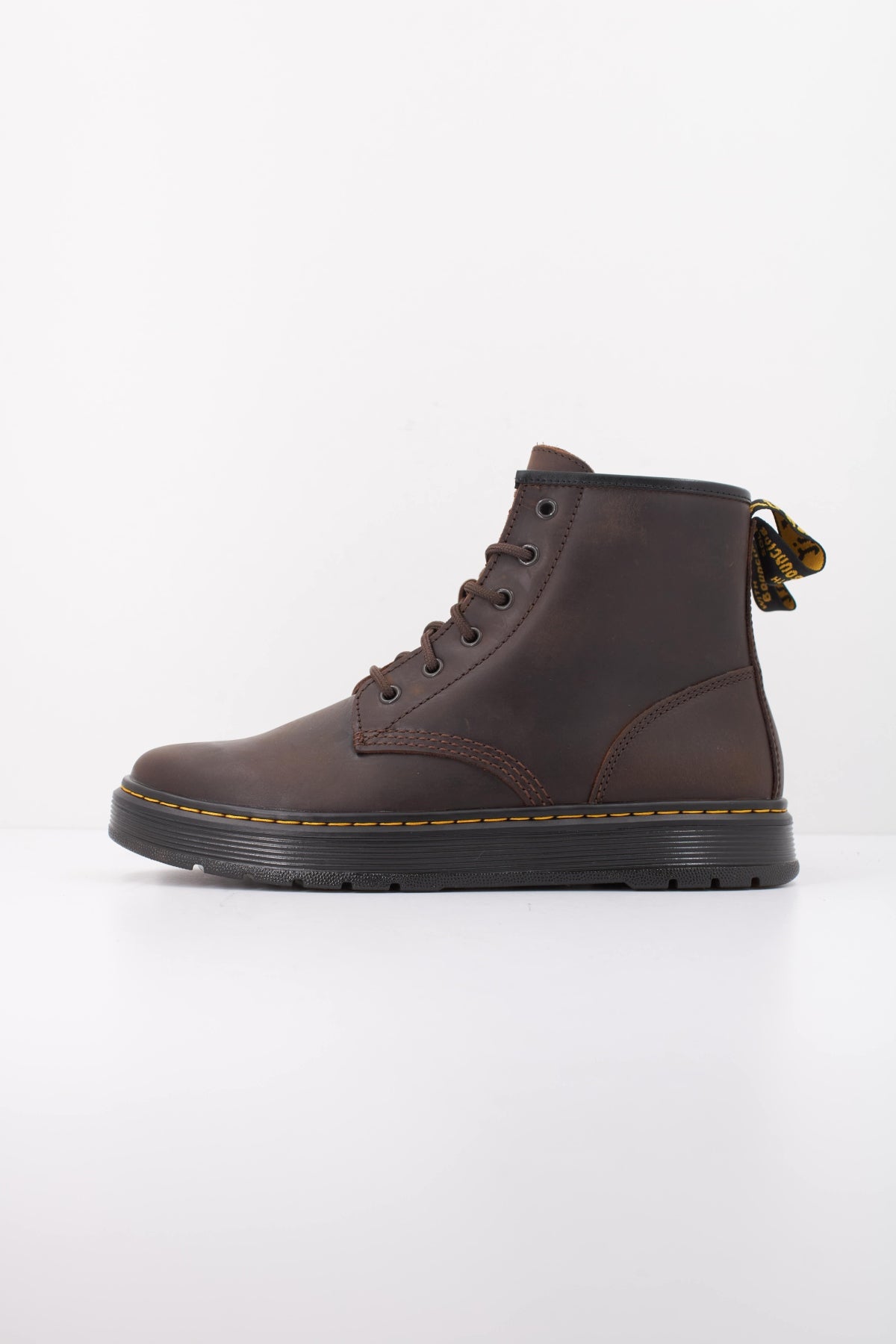 DR. MARTENS BROOKLINE CHUKKA en color MARRON (1)