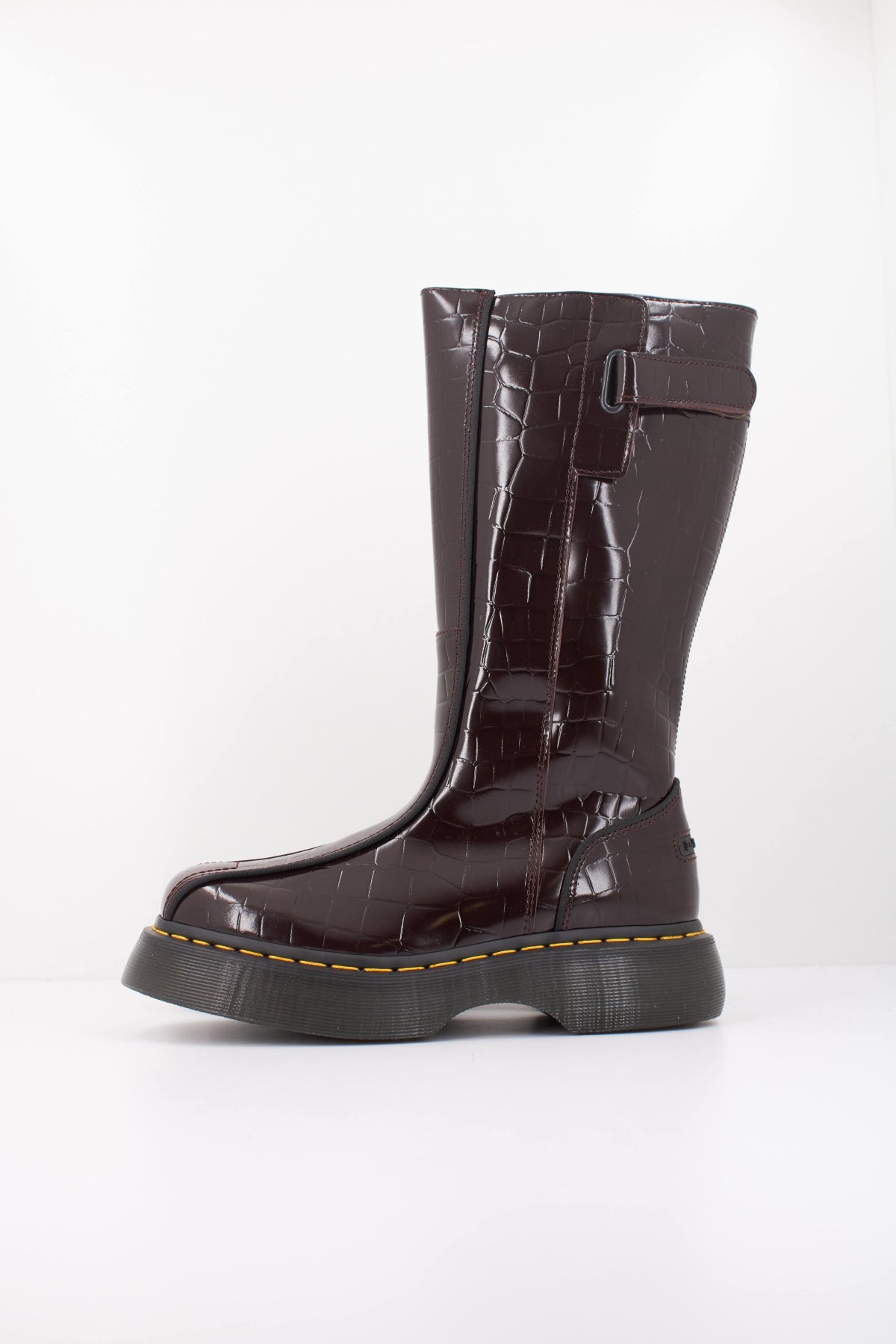DR. MARTENS BUZZ HI 43172600 en color BURDEOS (1)