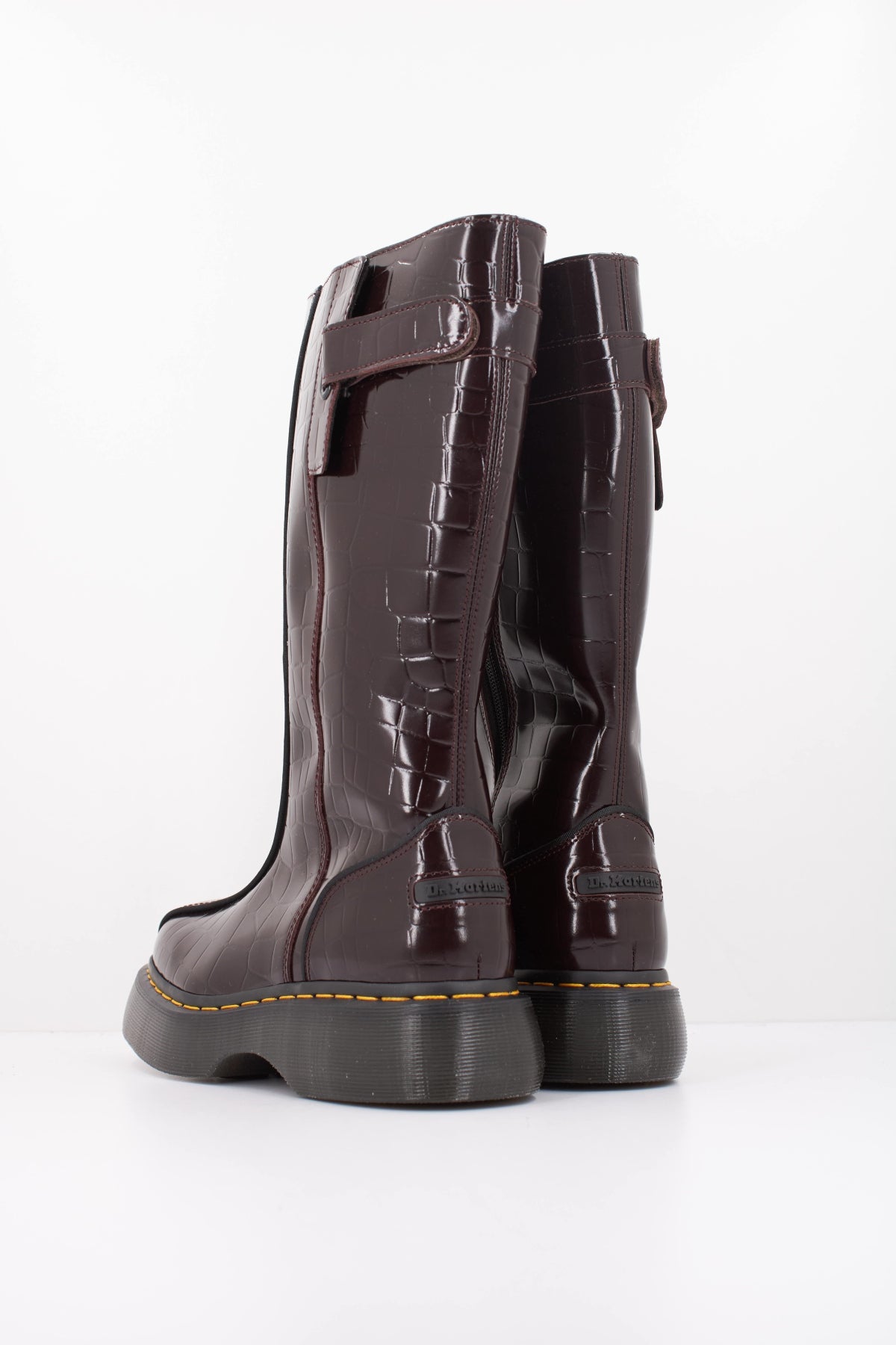 DR. MARTENS BUZZ HI 43172600 en color BURDEOS (4)