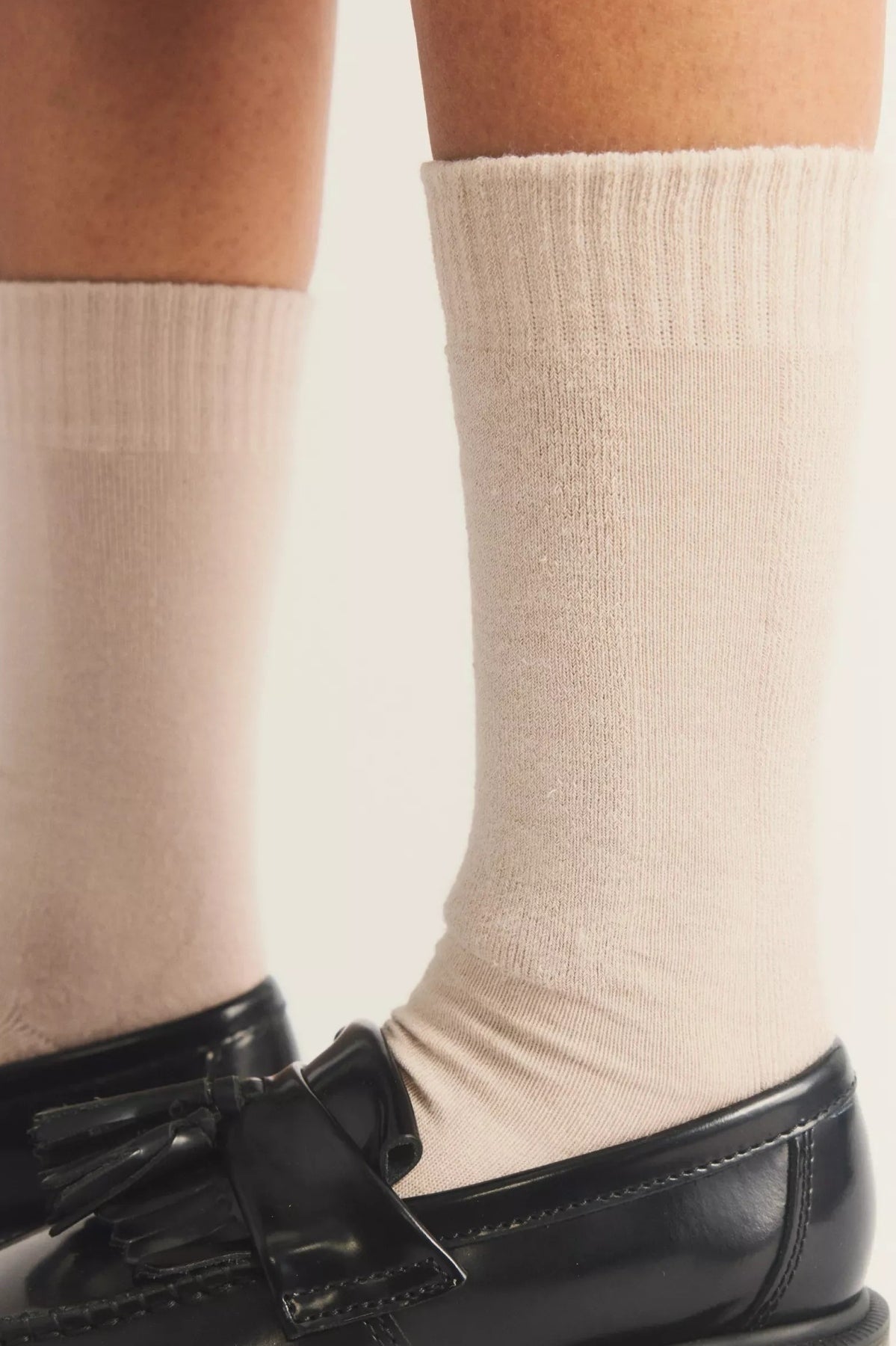 DR. MARTENS DOUBLE DOC SOCK en color BEIS (2)