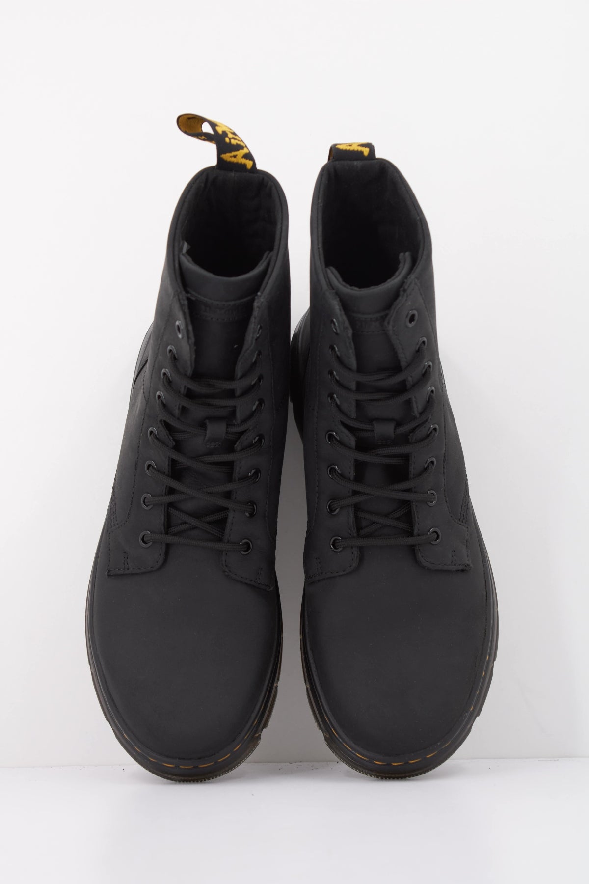 DR. MARTENS COMBS LEATHER en color NEGRO (3)