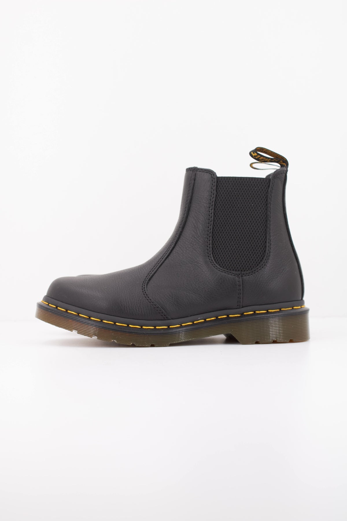 DR. MARTENS 30698001DM en color NEGRO (1)