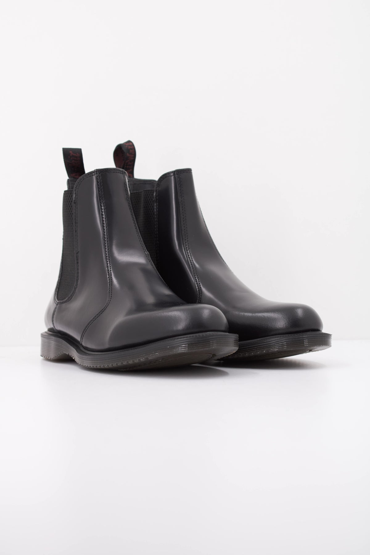 DR. MARTENS FLORA CHELSEA BOOT en color NEGRO (2)