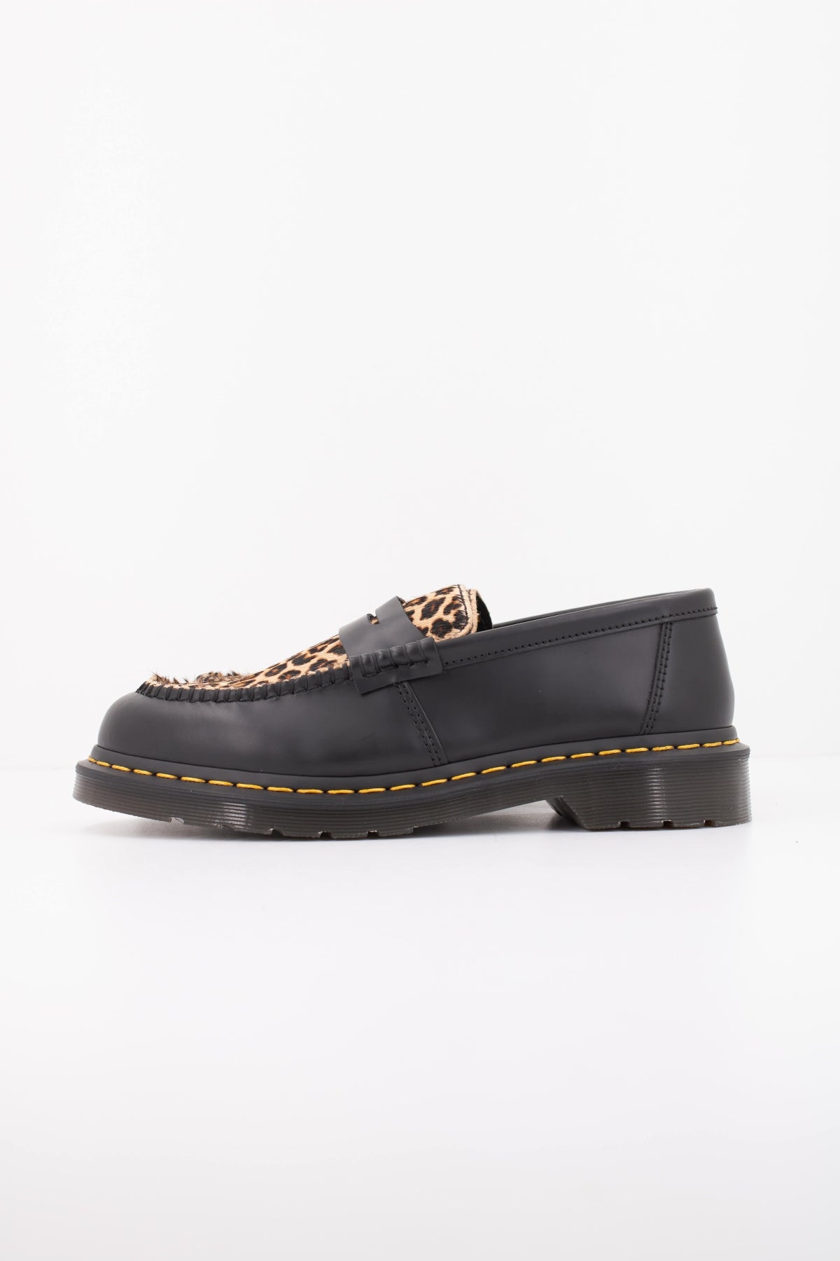 DR. MARTENS PENTON LOAFER en color ANIMAL PRINT (1)