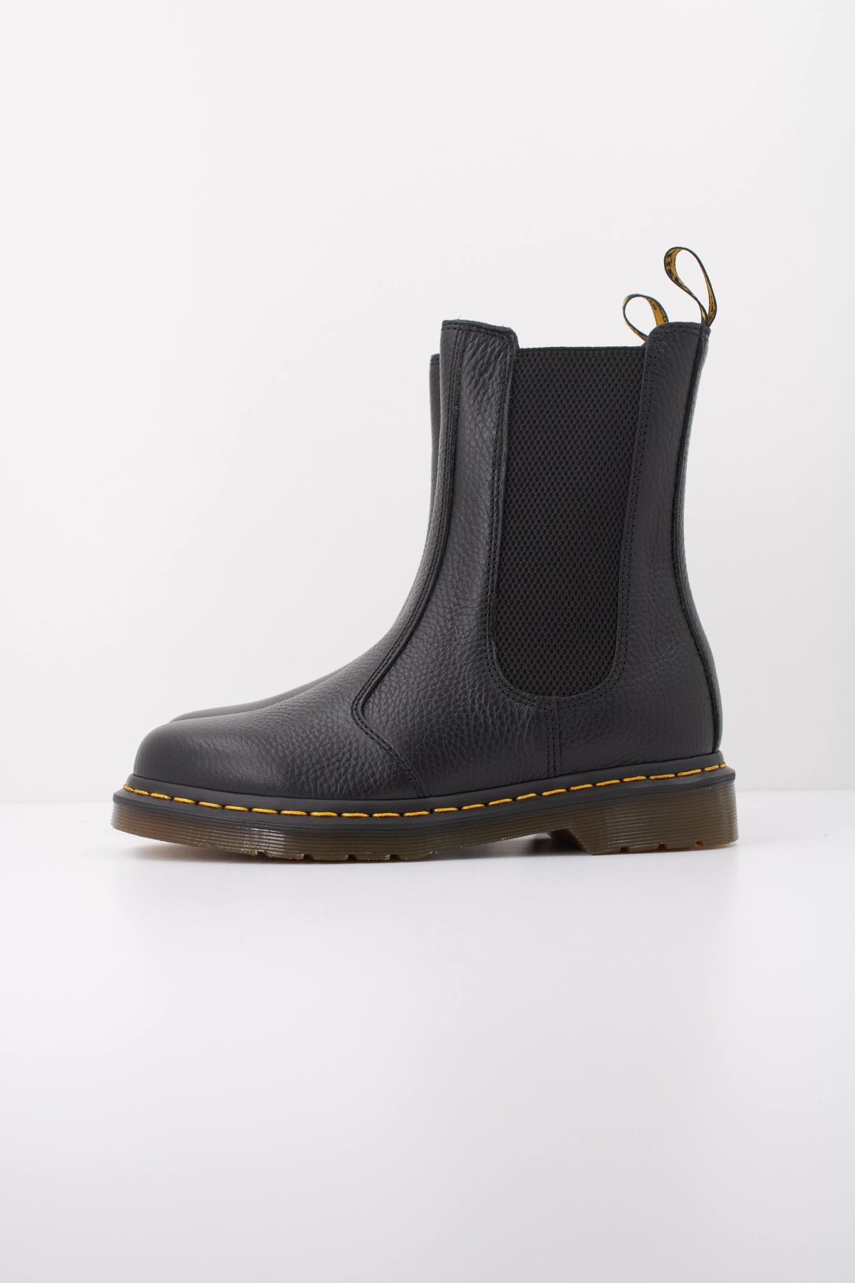 DR. MARTENS 2976 HI CHELSEA BOOT en color NEGRO (1)
