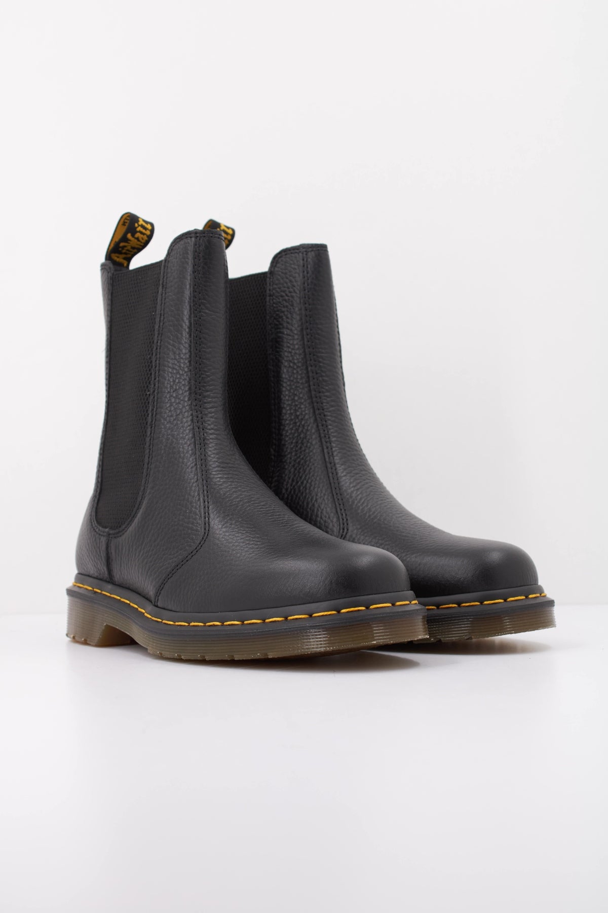 DR. MARTENS 2976 HI CHELSEA BOOT en color NEGRO (2)