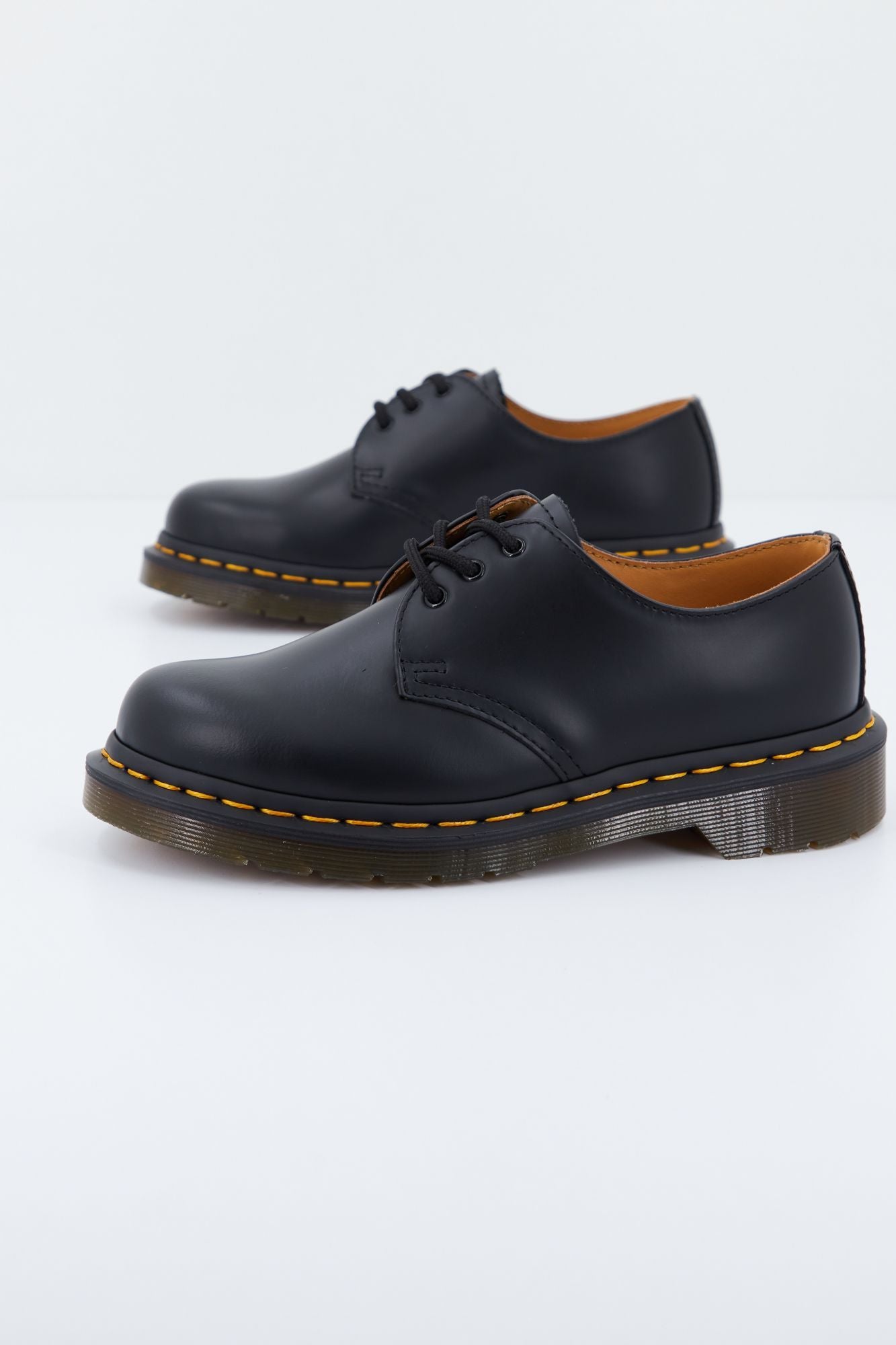 DR. MARTENS ZAPATOS 1461 DE PIEL SMOOTH en color NEGRO (1)