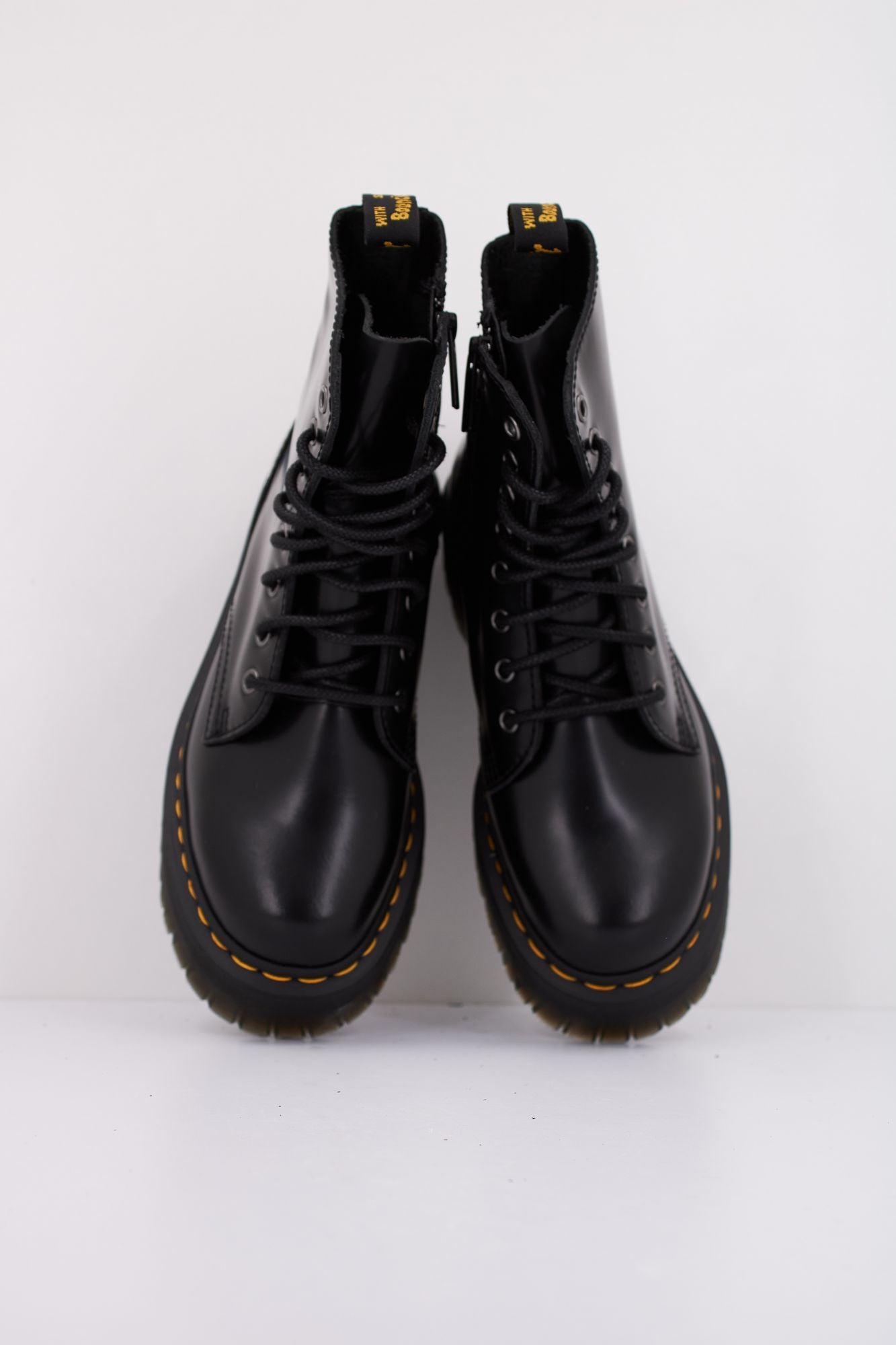 DR. MARTENS JADON 8 EYELETS en color NEGRO (3)