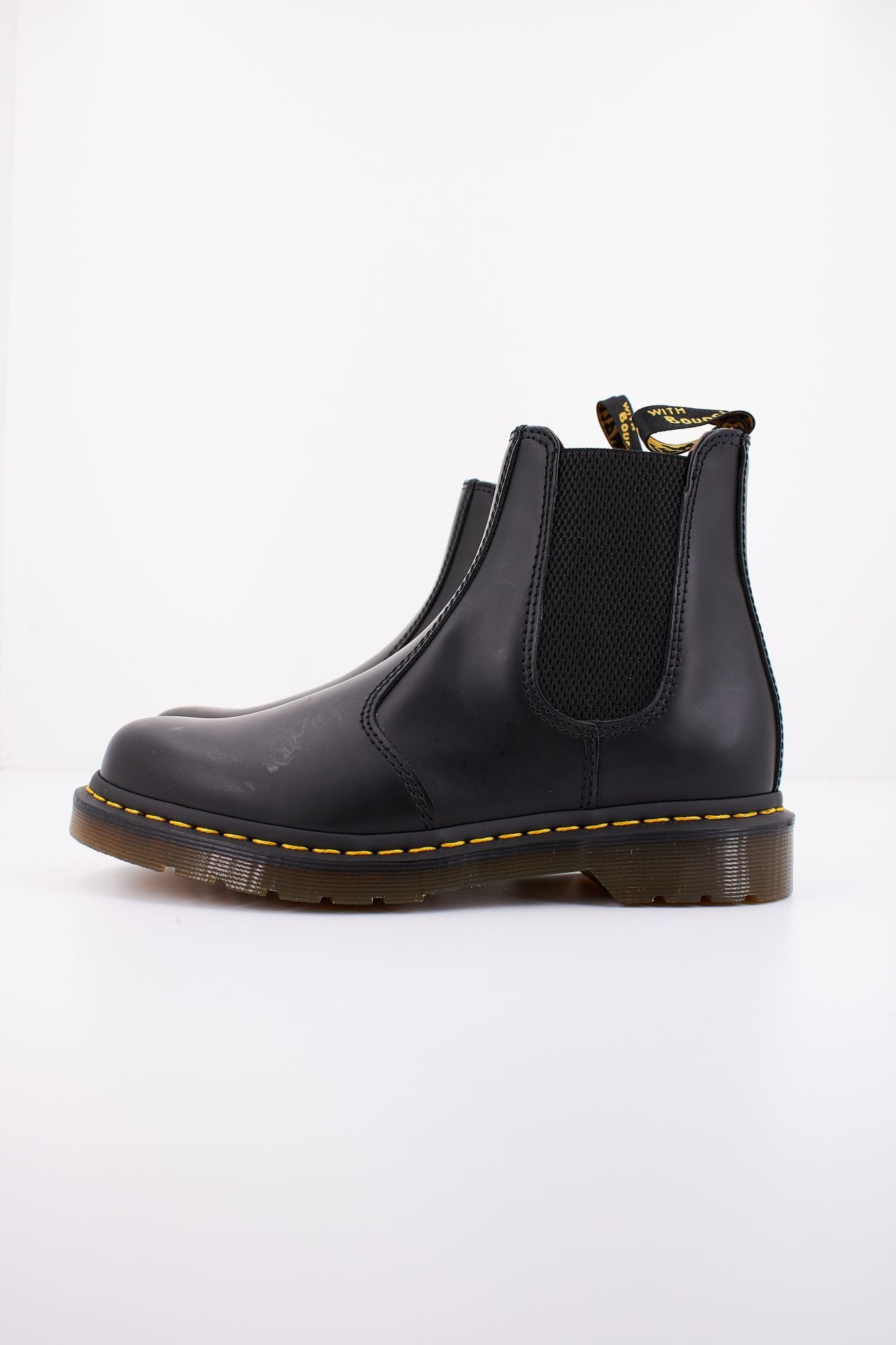 DR. MARTENS CHELSEA SMOOTH en color NEGRO (1)