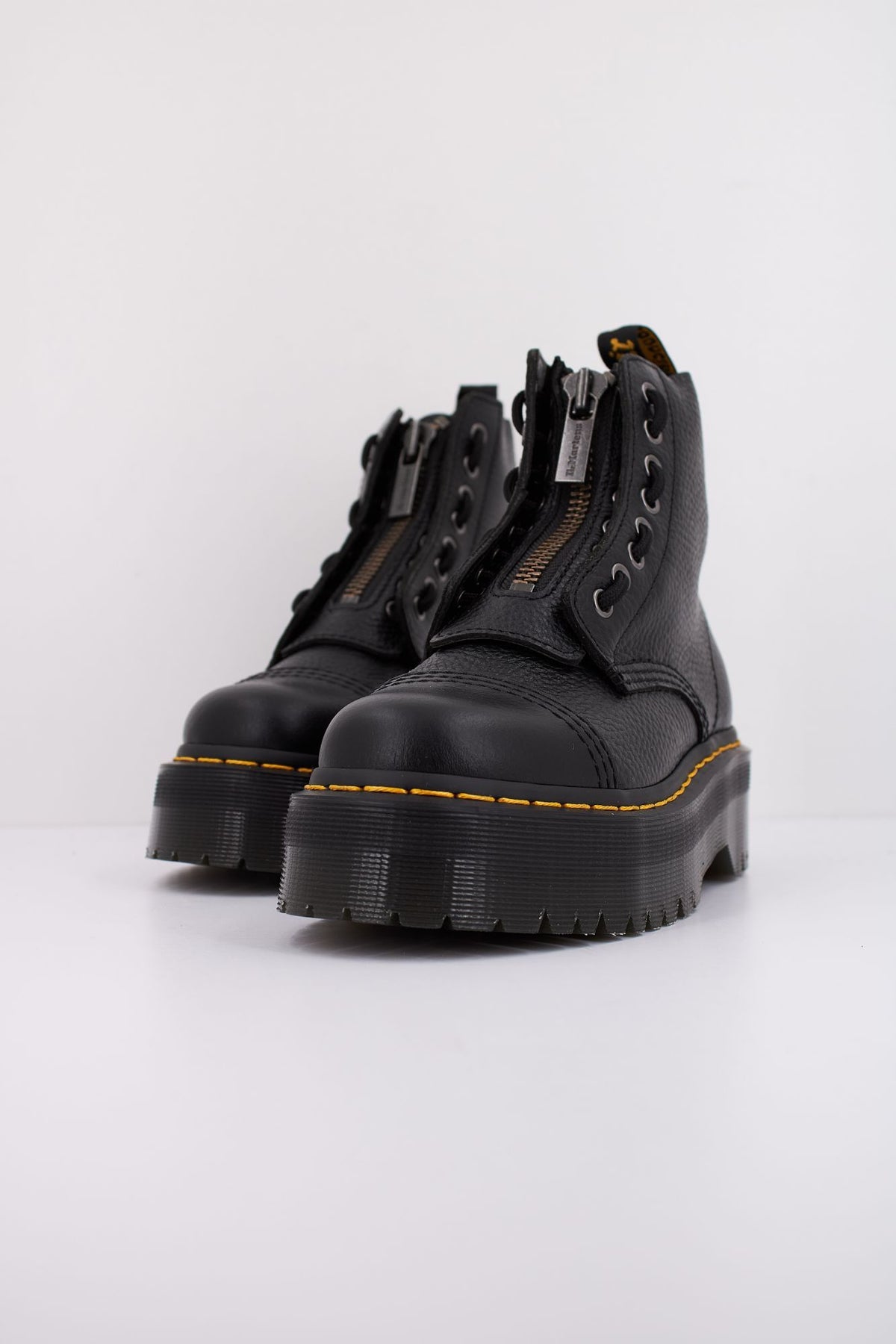 DR. MARTENS SINCLAIR 22564001 en color NEGRO (2)