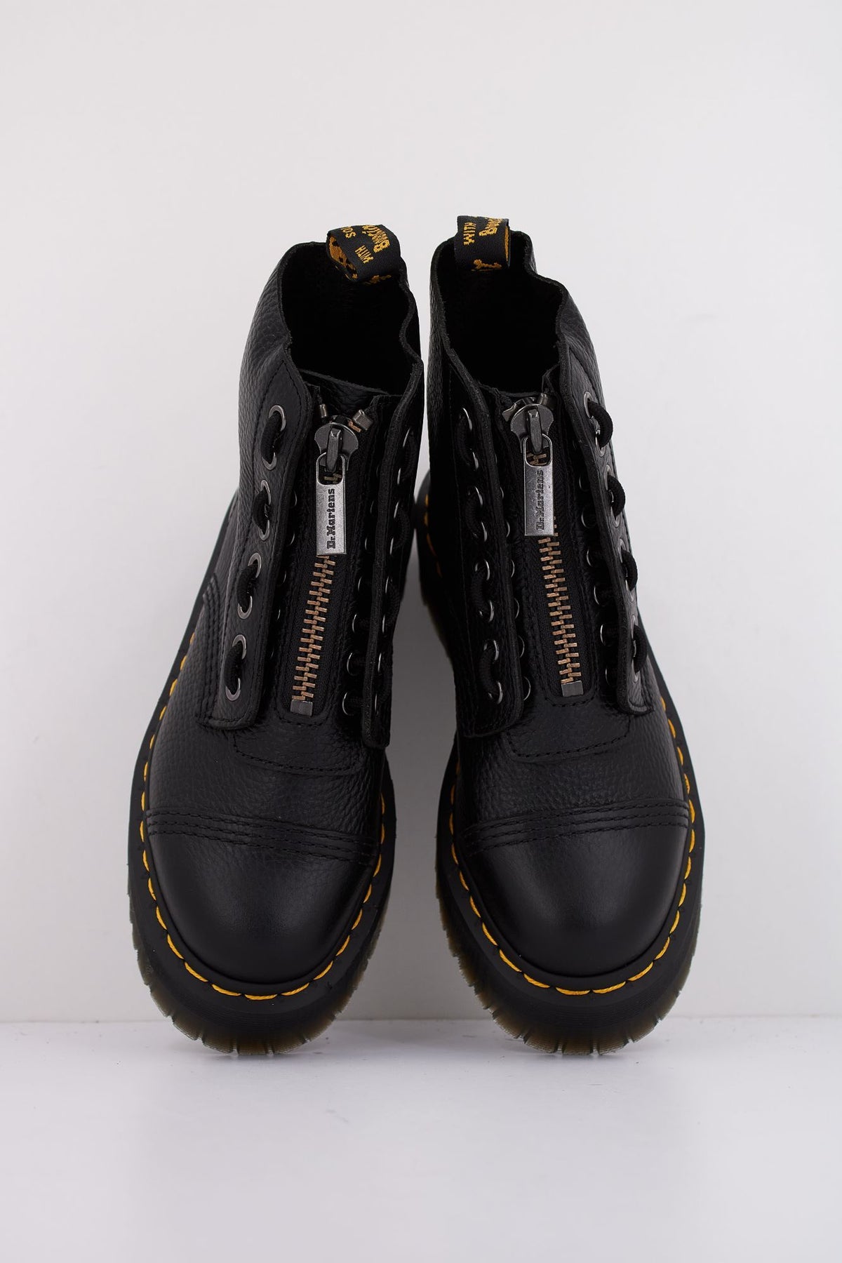 DR. MARTENS SINCLAIR 22564001 en color NEGRO (3)