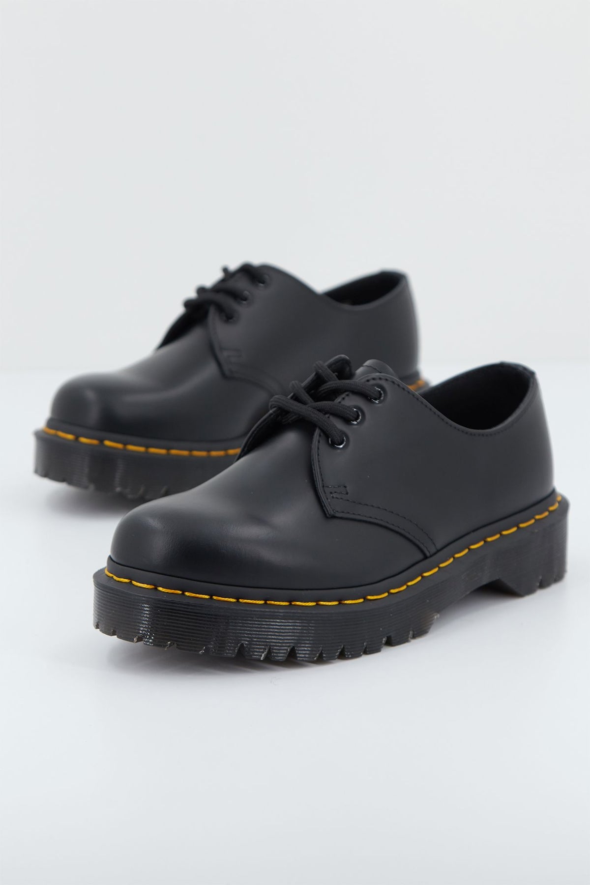DR. MARTENS 1461 SMOOTH en color NEGRO (3)