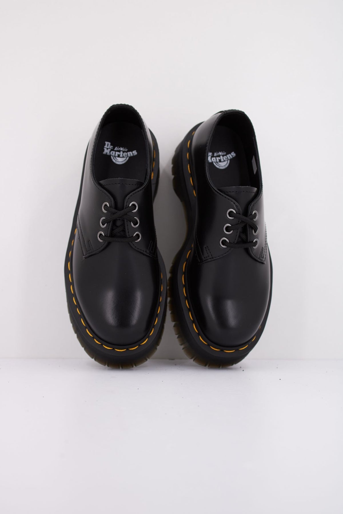 DR. MARTENS PLATAFORMA 1461 QUAD DE PIEL SMOOTH en color NEGRO (3)