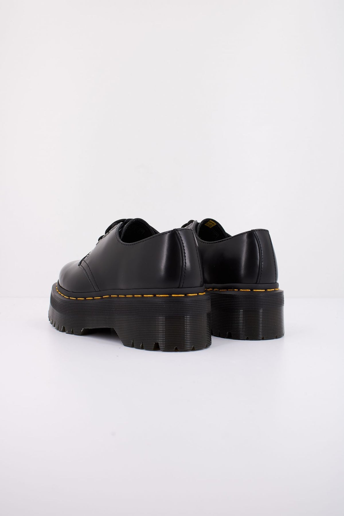 DR. MARTENS PLATAFORMA 1461 QUAD DE PIEL SMOOTH en color NEGRO (4)
