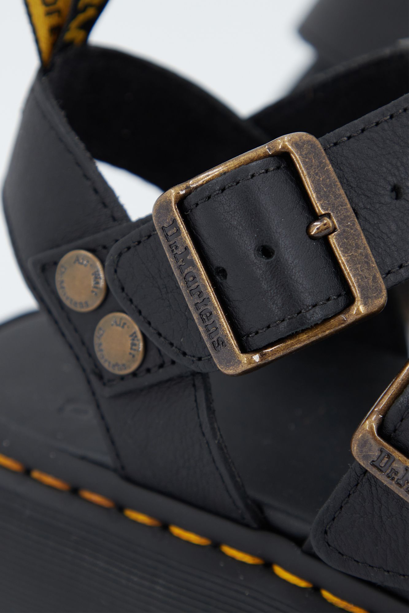 DR. MARTENS GRYPHON QUAD en color NEGRO (4)