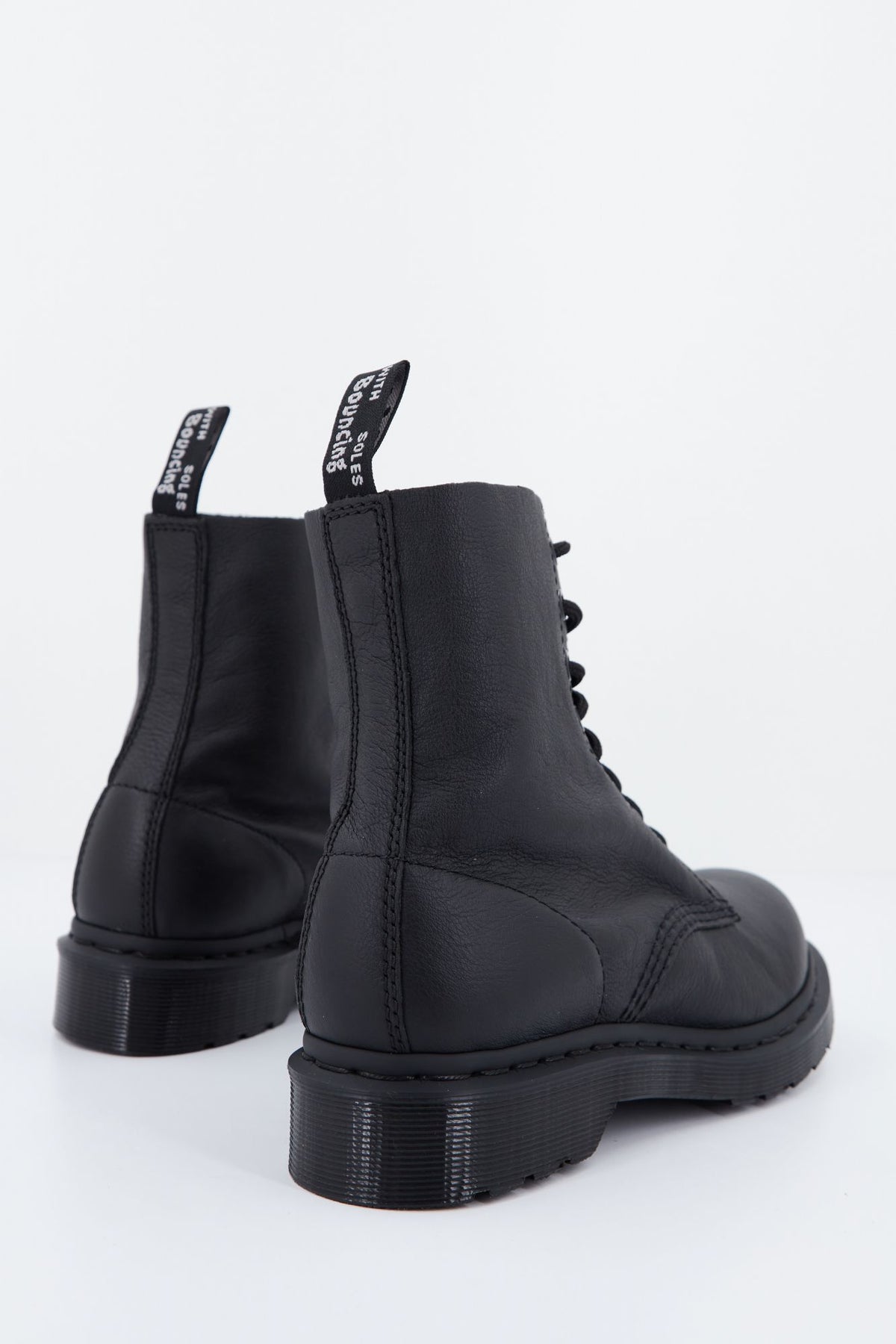 DR. MARTENS PASCAL MONO 8-EYE V en color NEGRO (3)