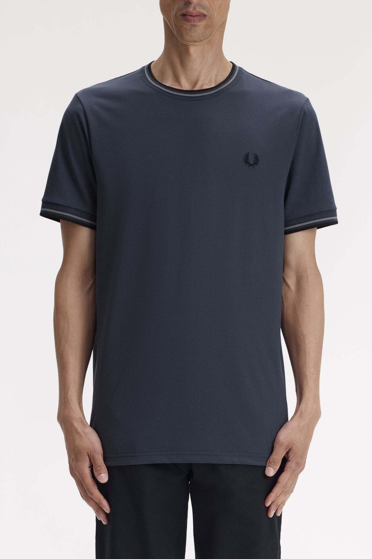 FRED PERRY TWIN TIPPED T-SHIRT en color GRIS (1)