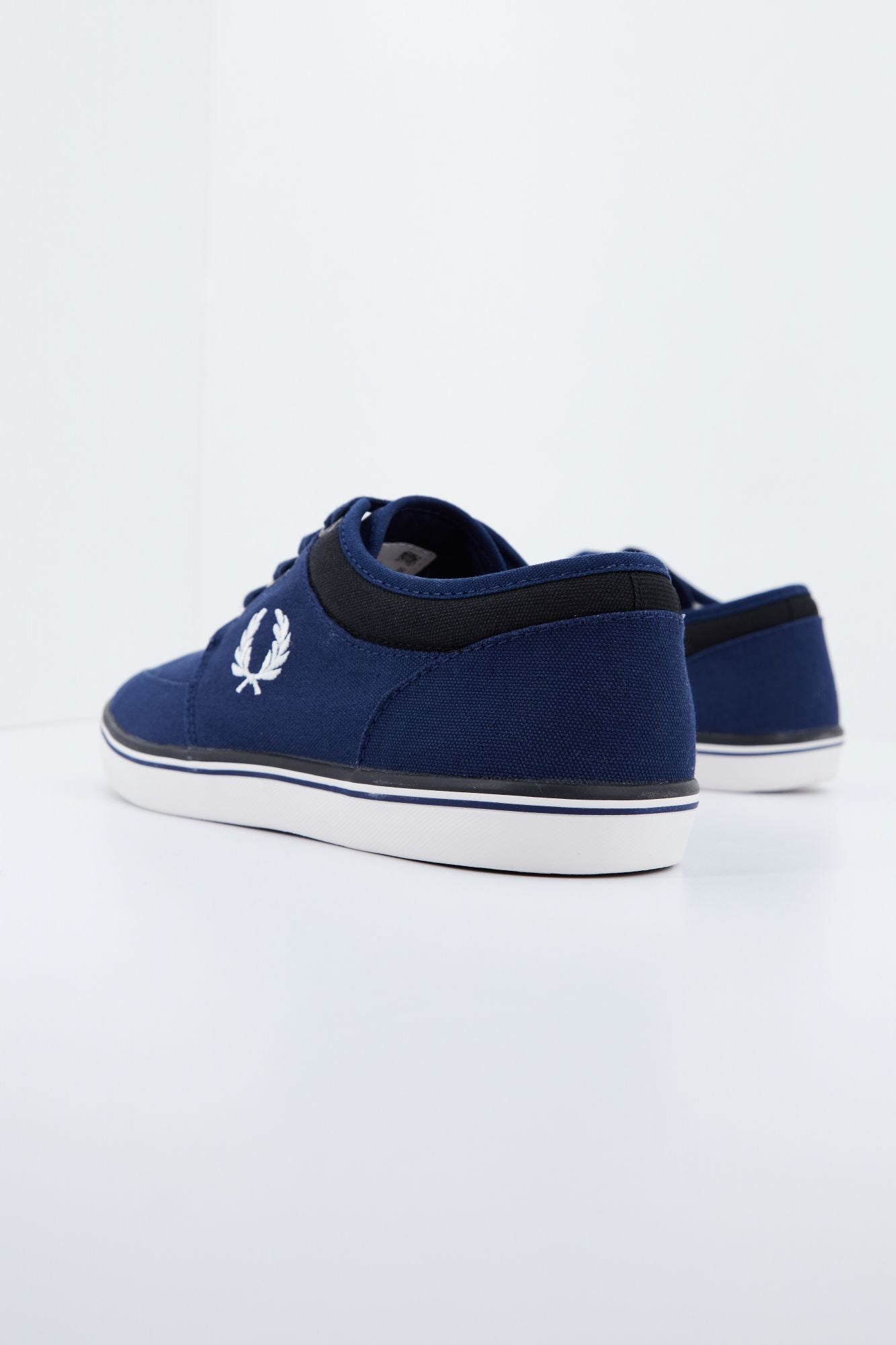 FRED PERRY STRATFORD CANVAS en color AZUL (3)