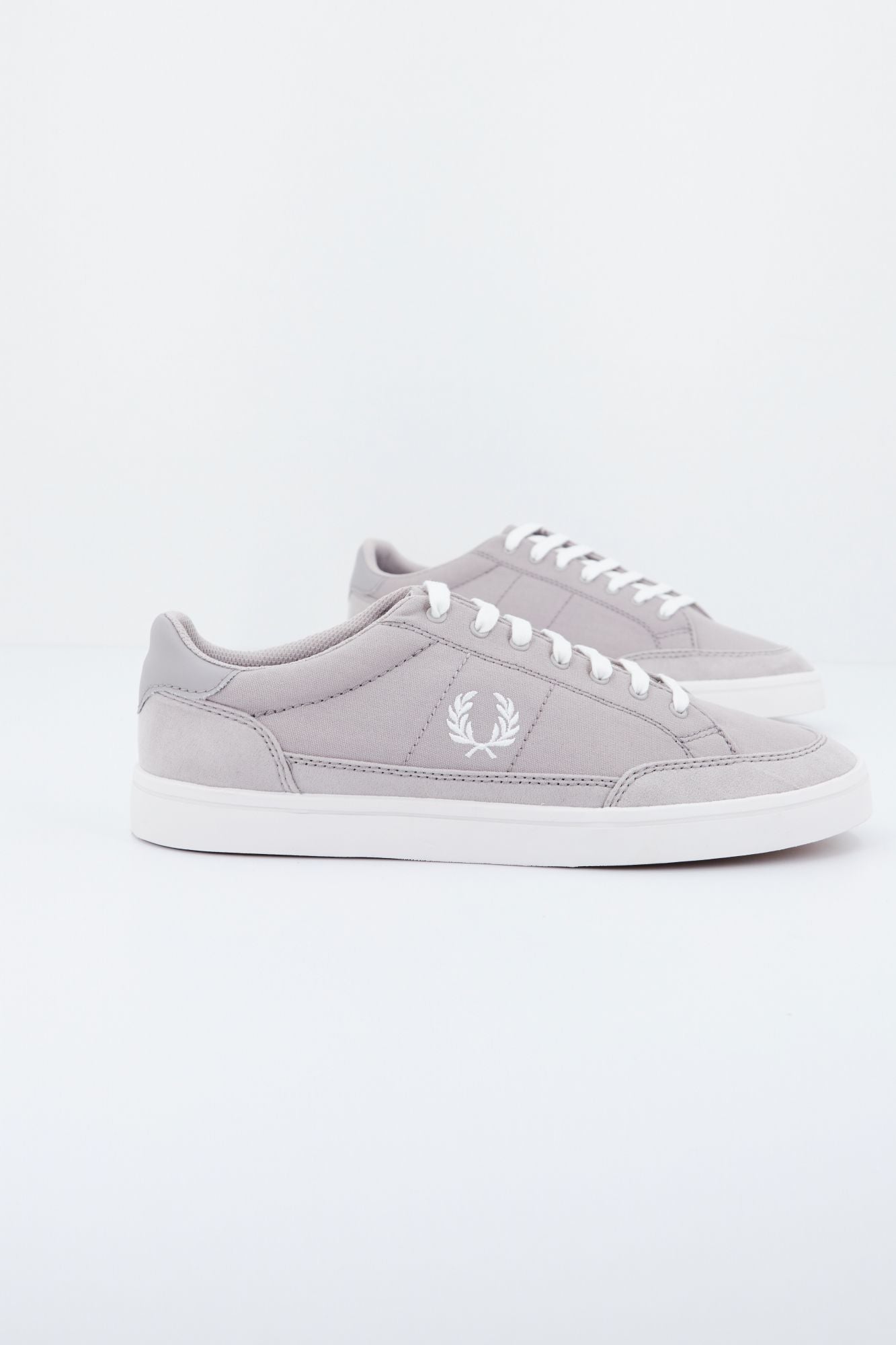 FRED PERRY DEUCE CANVAS 1964 en color GRIS (2)