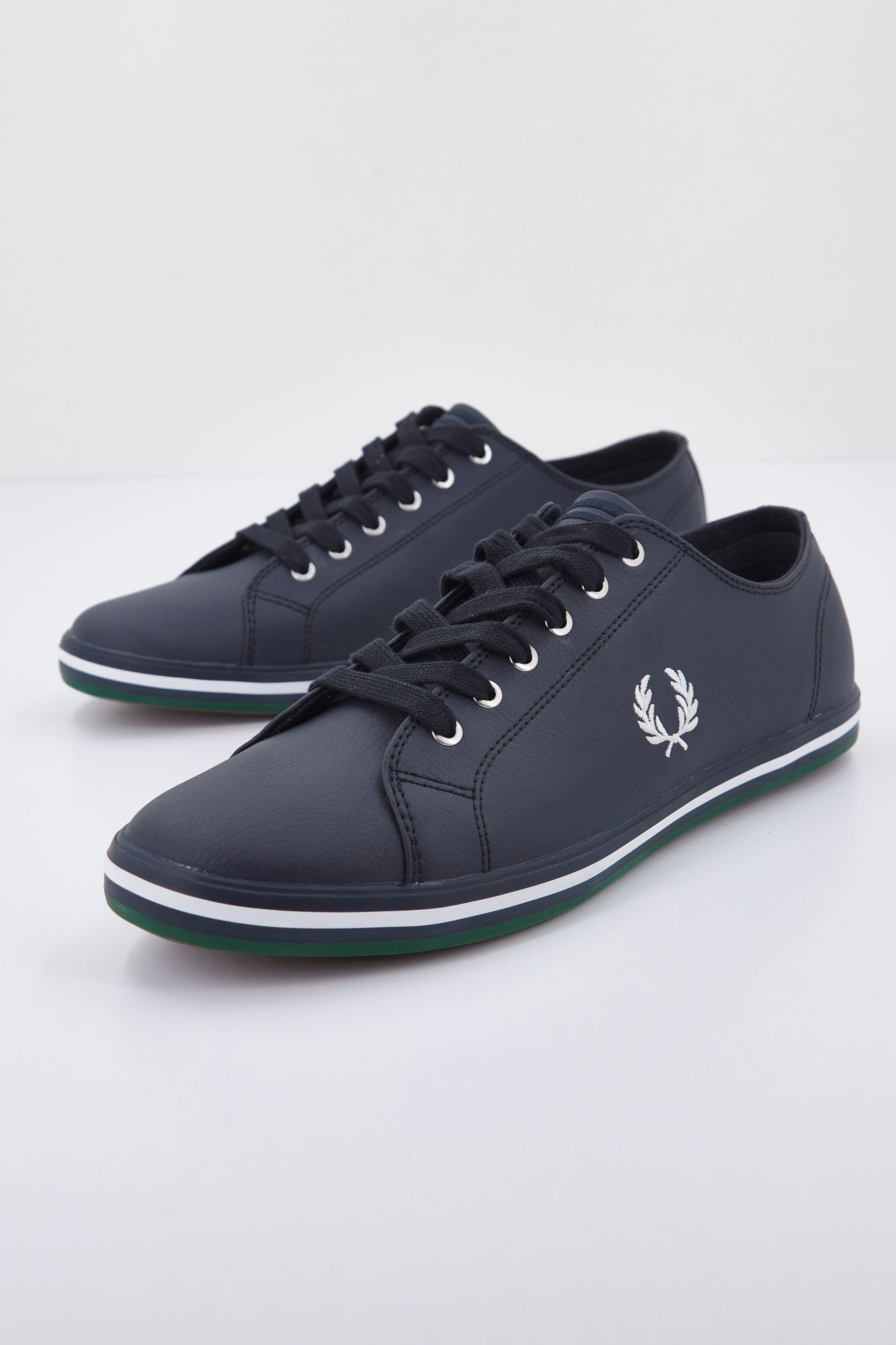 FRED PERRY KINGSTON LEATHER en color AZUL (2)