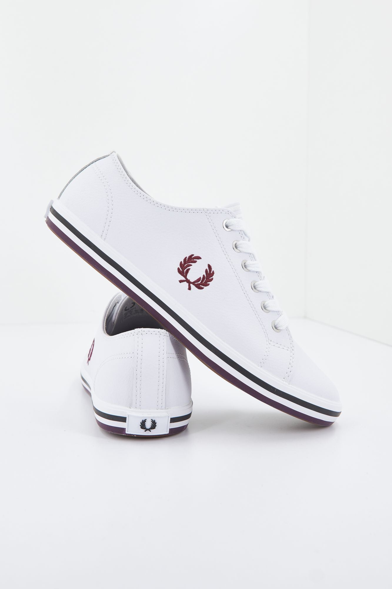 FRED PERRY KINGSTON LEATHER en color BLANCO (3)