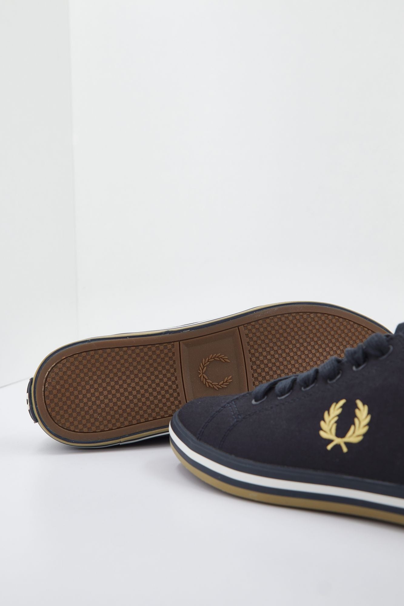 FRED PERRY KINGSTON TWILL en color AZUL (3)