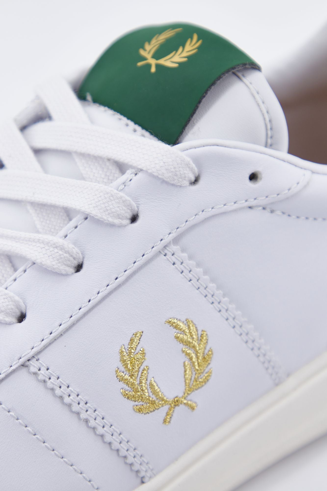 FRED PERRY LEATHER en color BLANCO (3)