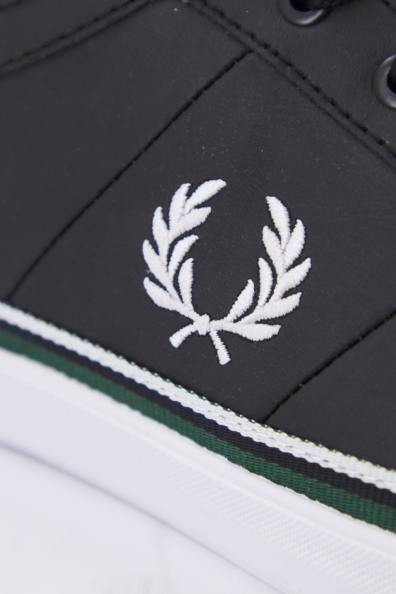 FRED PERRY BASELINE TIPPED en color NEGRO (4)