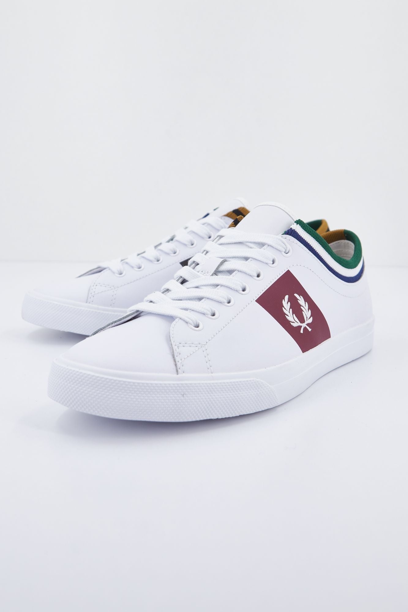 FRED PERRY B2315 en color BLANCO (2)