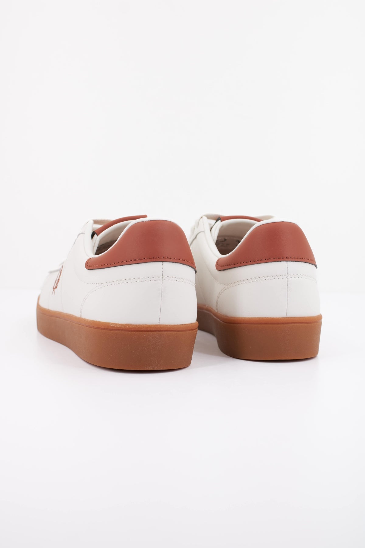 FRED PERRY SPENCER LEATHER en color BLANCO (4)