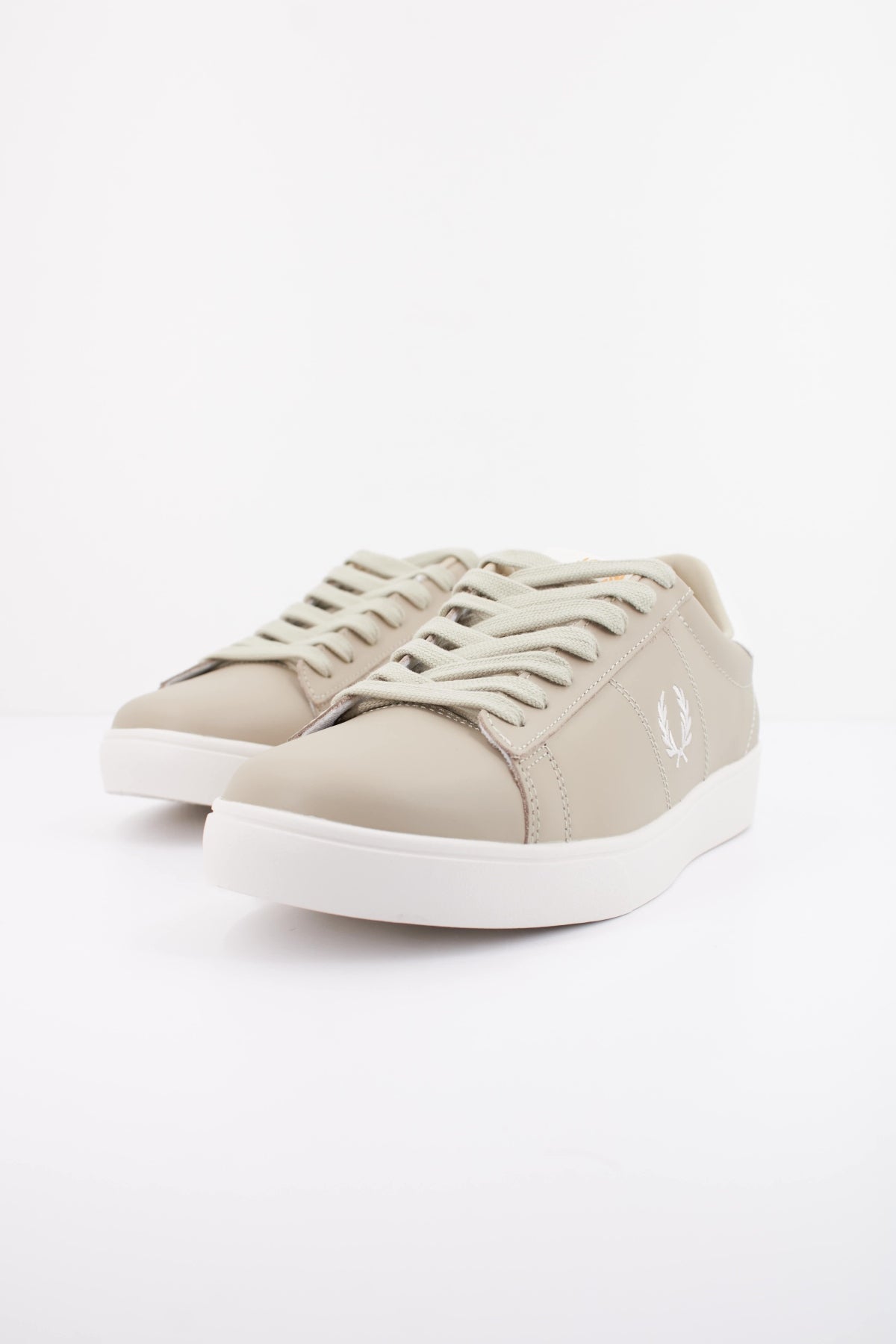 FRED PERRY SPENCER LEATHER en color VERDE (2)