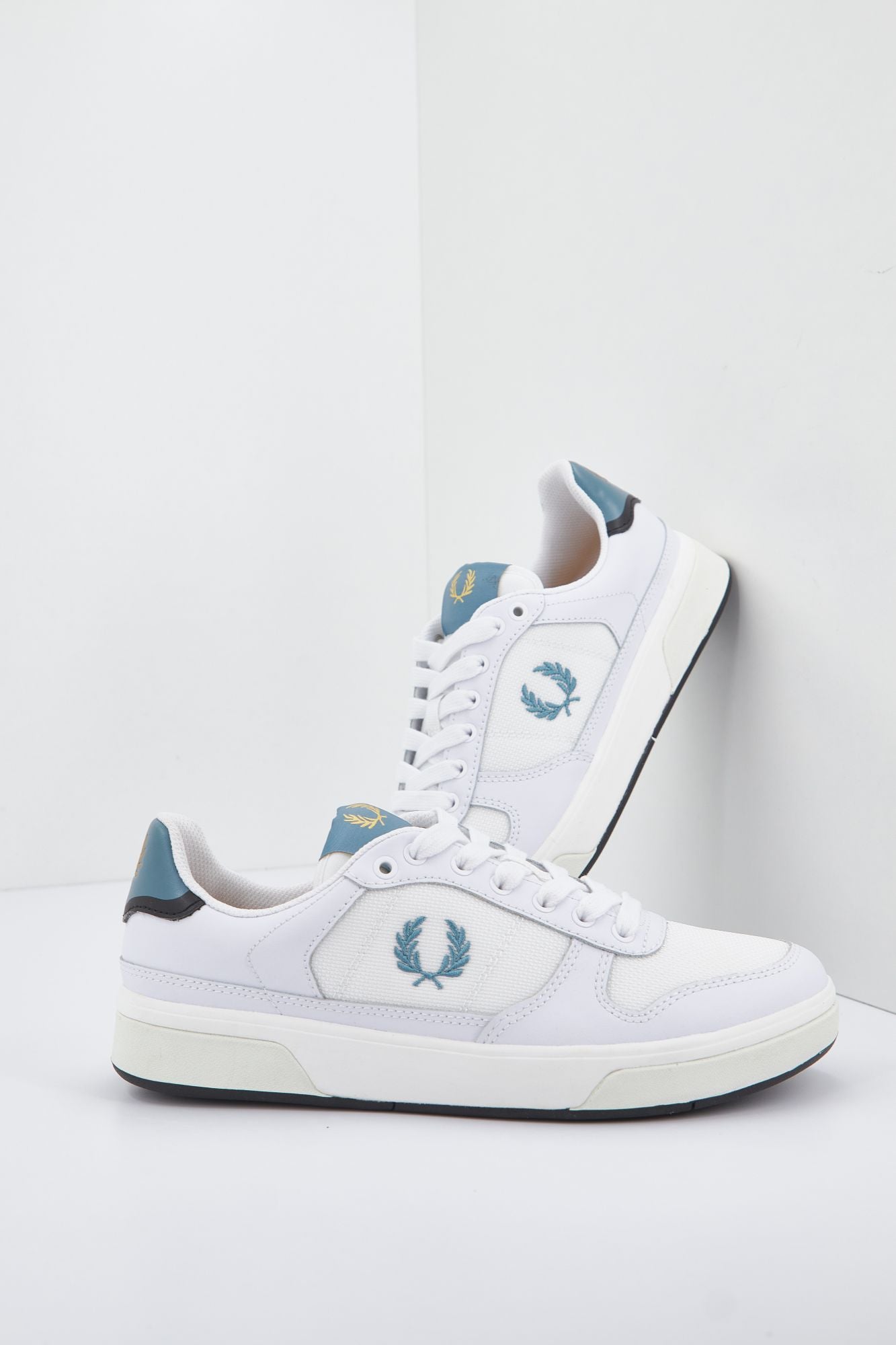 FRED PERRY B300 TEXTURED en color BLANCO (1)
