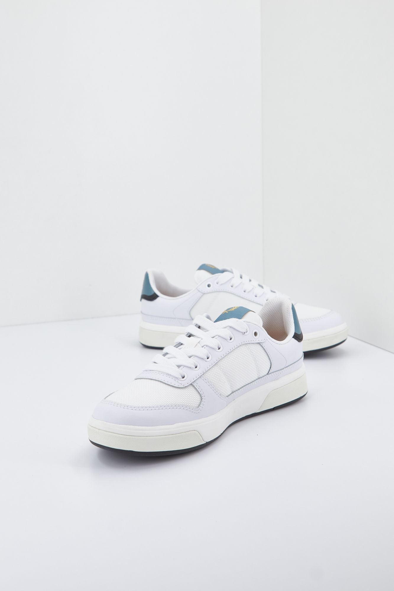 FRED PERRY B300 TEXTURED en color BLANCO (2)