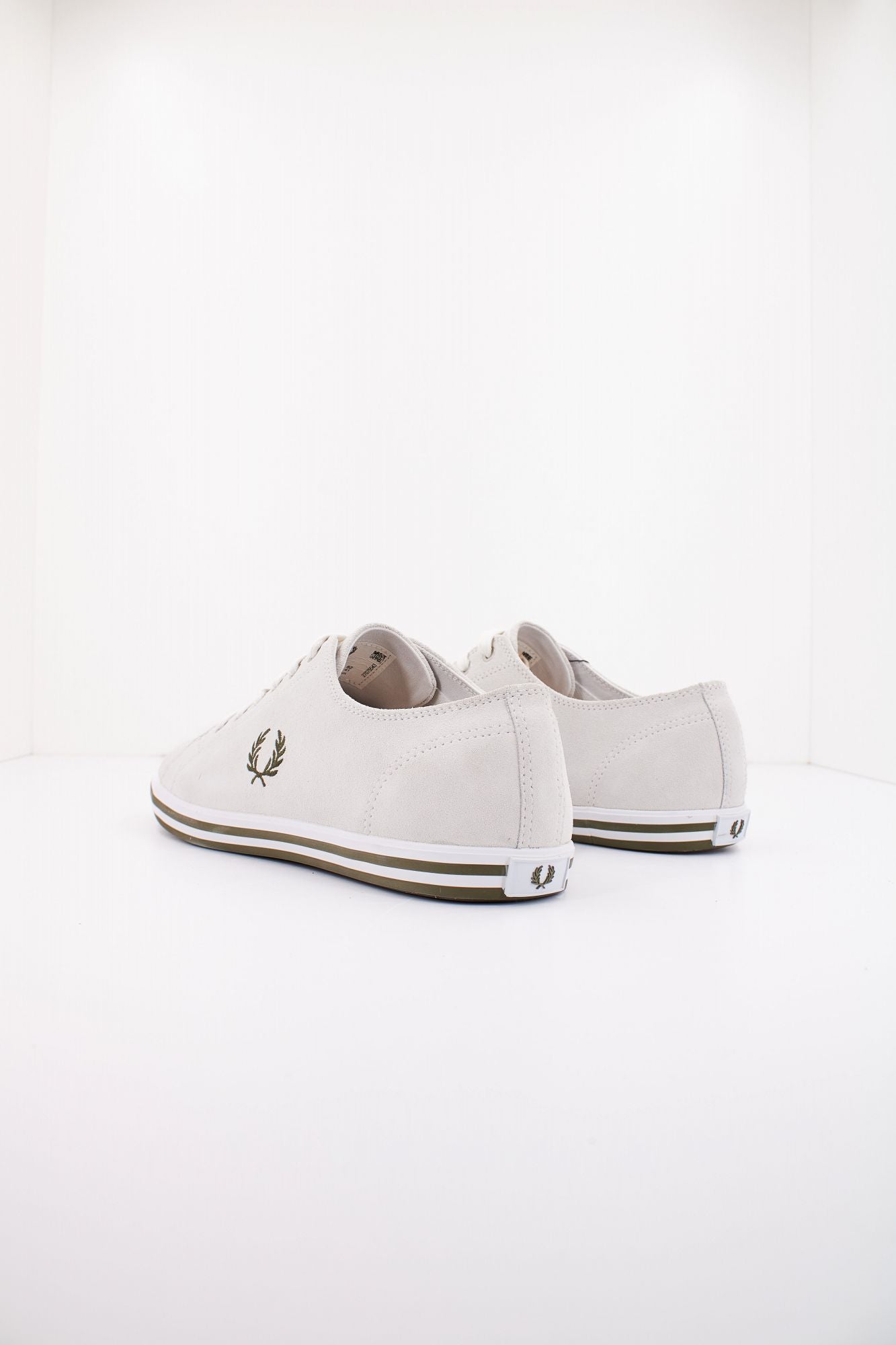 FRED PERRY KINGSTON SUEDE en color BEIS (3)