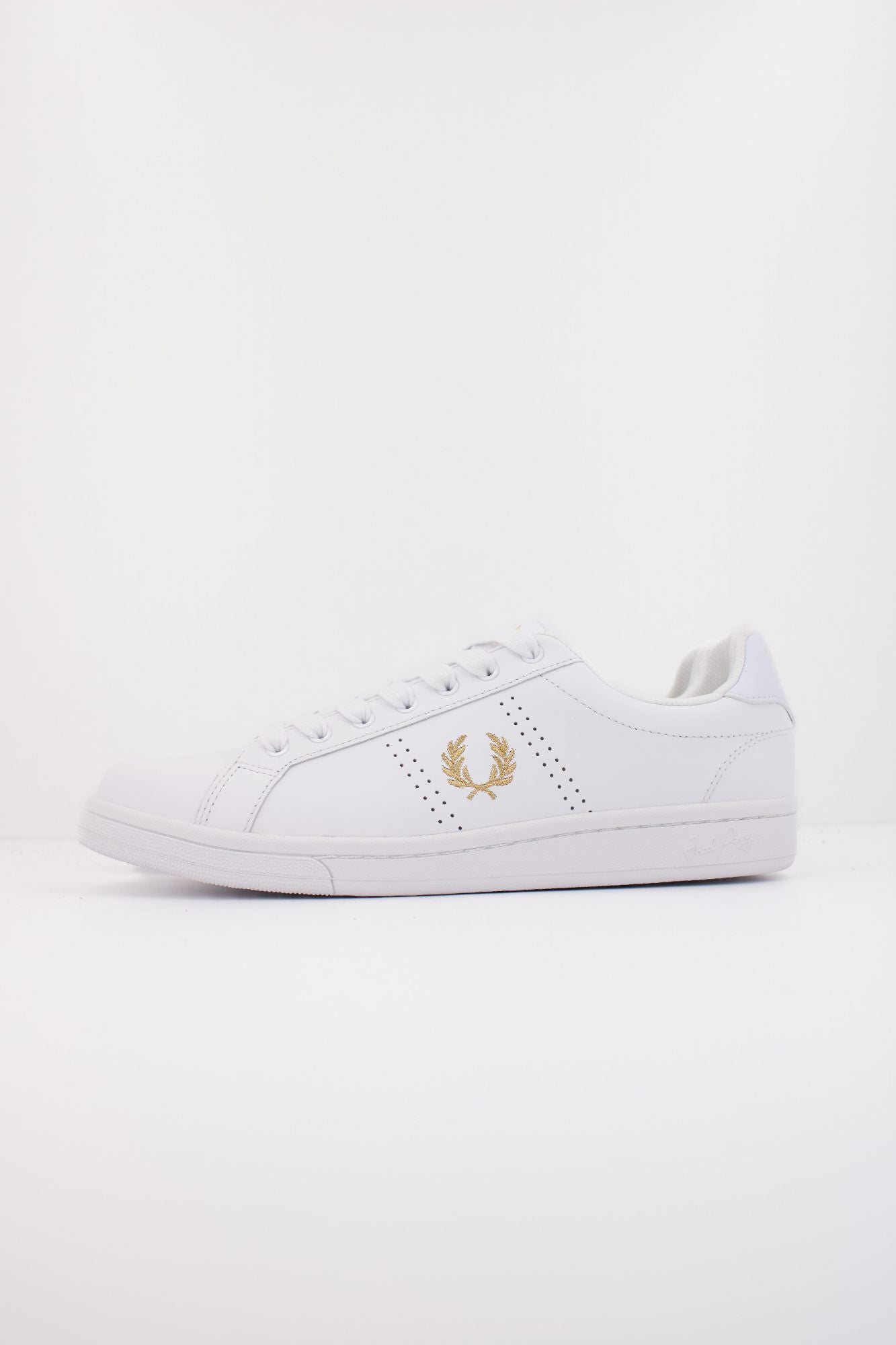 FRED PERRY B721 LEATHER en color BLANCO (1)