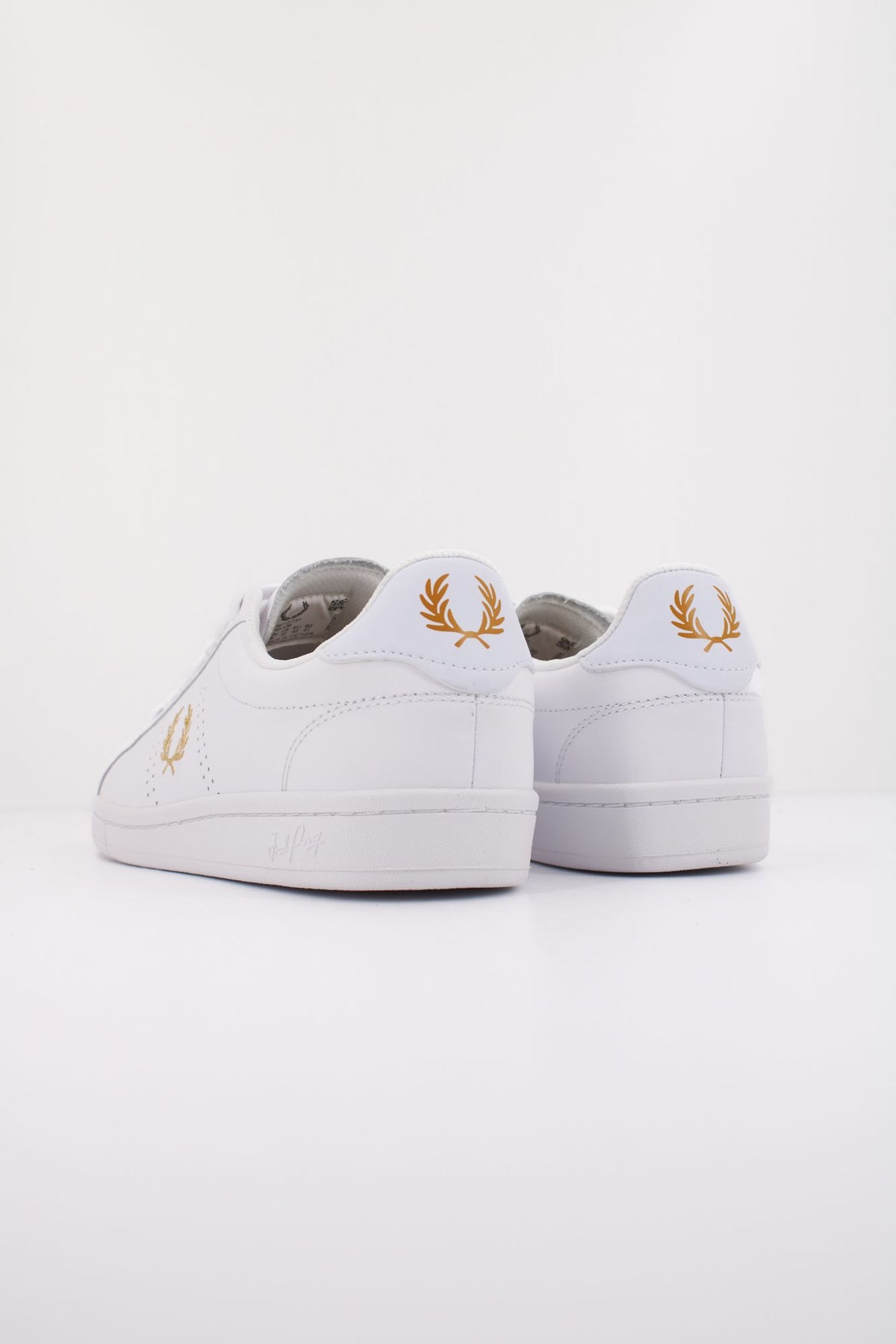 FRED PERRY B721 LEATHER B6312 en color BLANCO (4)