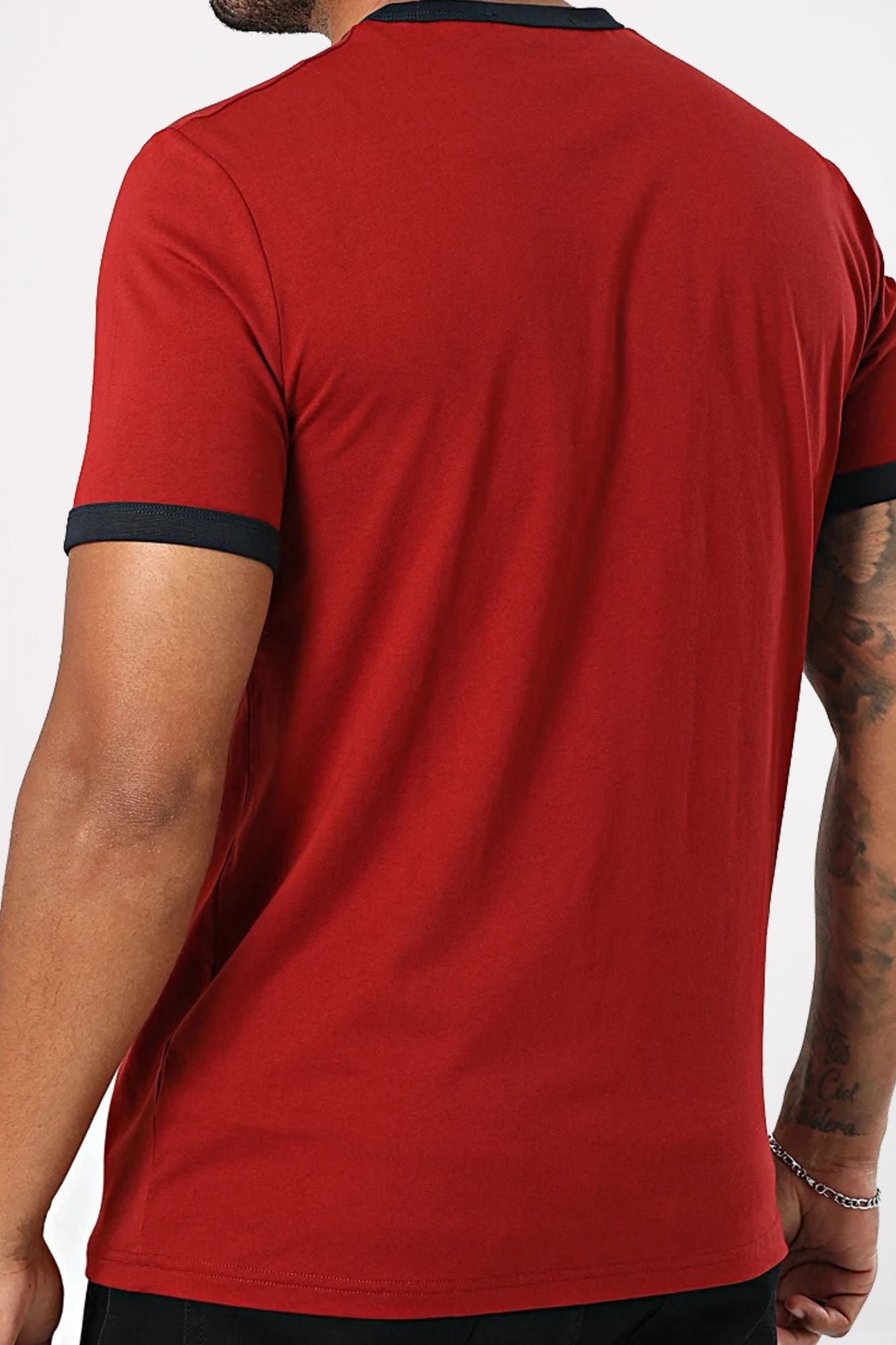 FRED PERRY RINGER T-SHIRT en color BURDEOS (2)