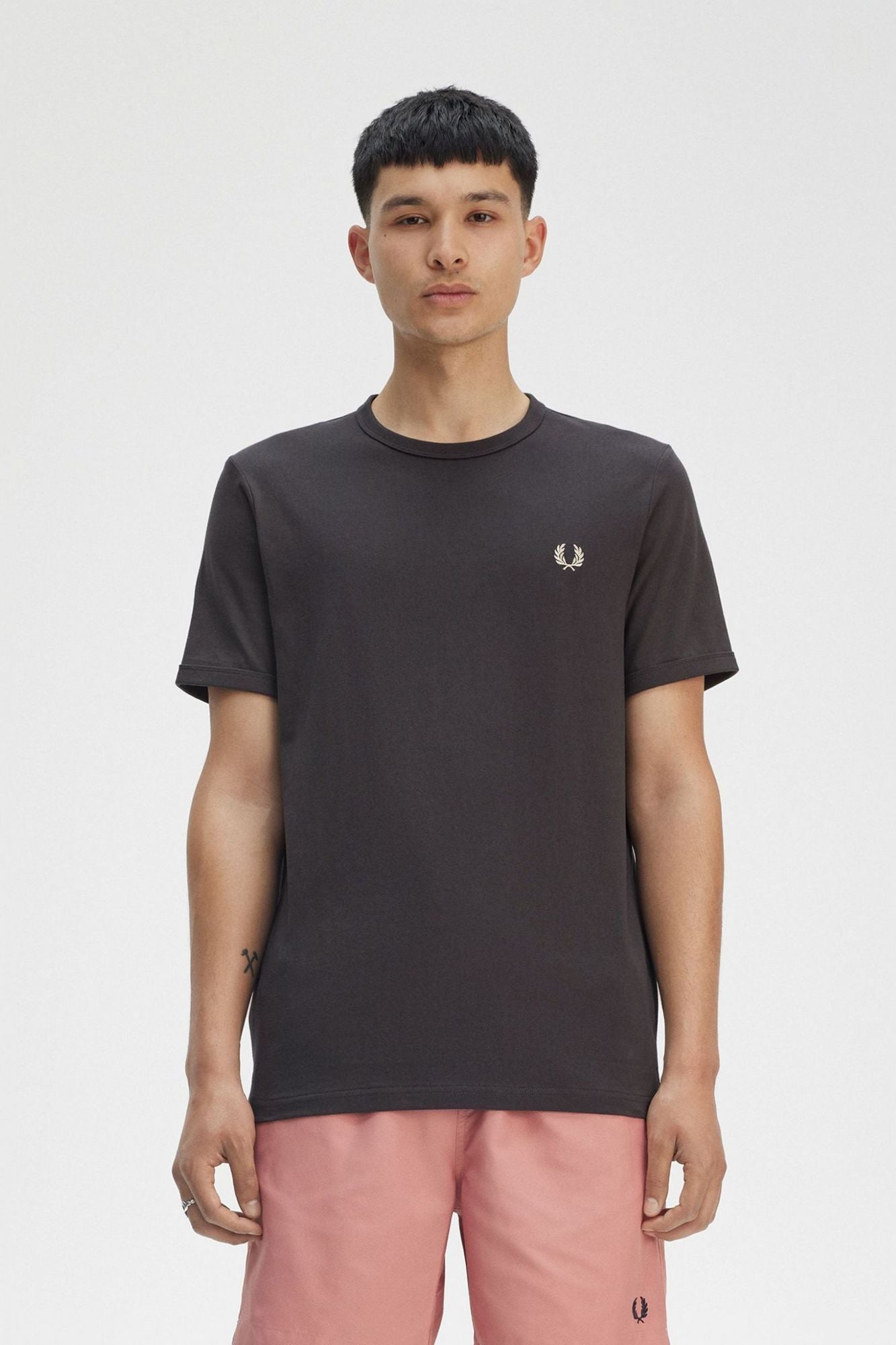 FRED PERRY RINGER T-SHIRT en color GRIS (1)