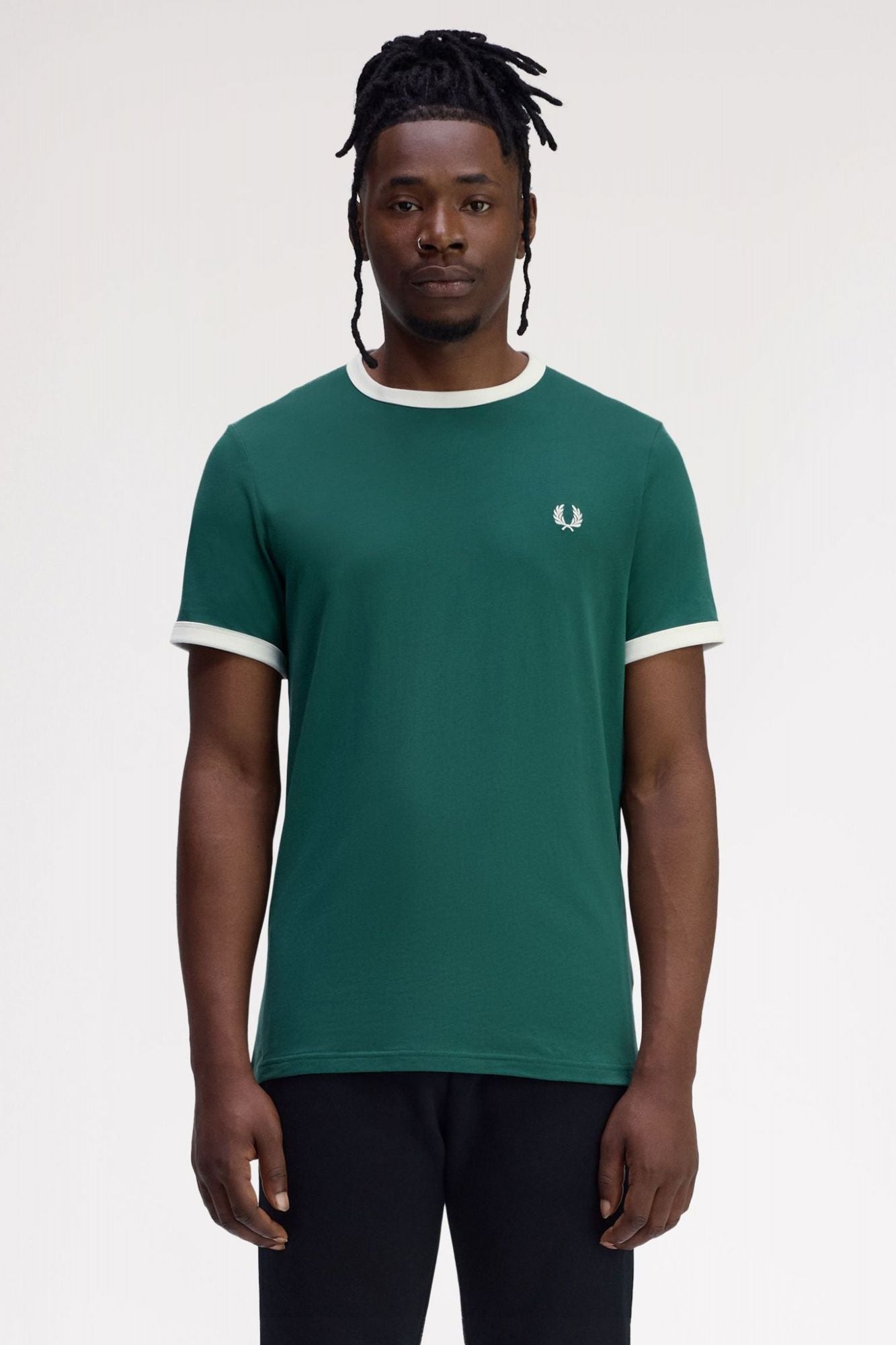 FRED PERRY RINGER T-SHIRT en color VERDE (1)