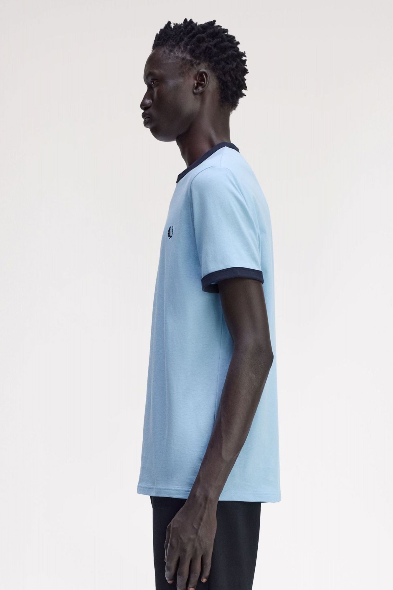 FRED PERRY RINGER T-SHIRT en color AZUL (4)