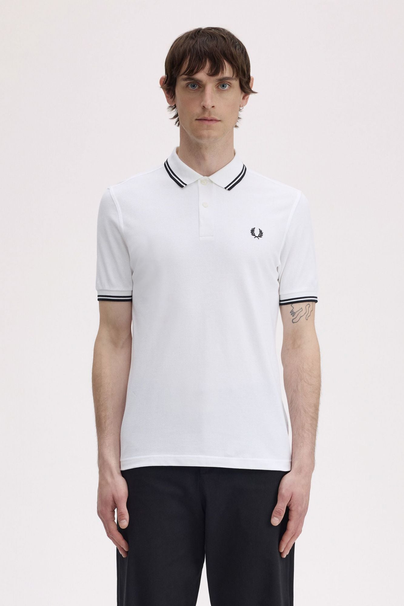FRED PERRY TWIN TIPPED en color BLANCO (1)