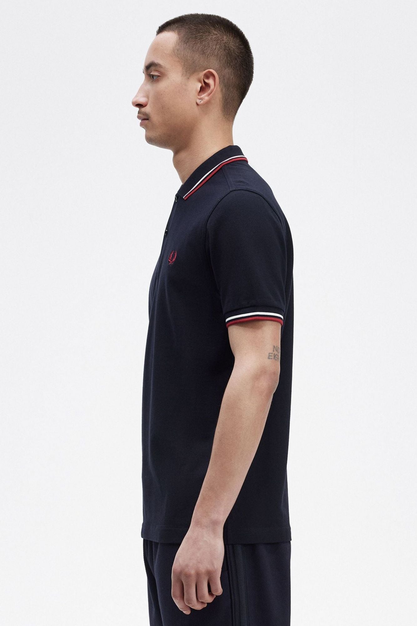 FRED PERRY TWIN TIPPED FRED PERRY SHIR en color AZUL (2)