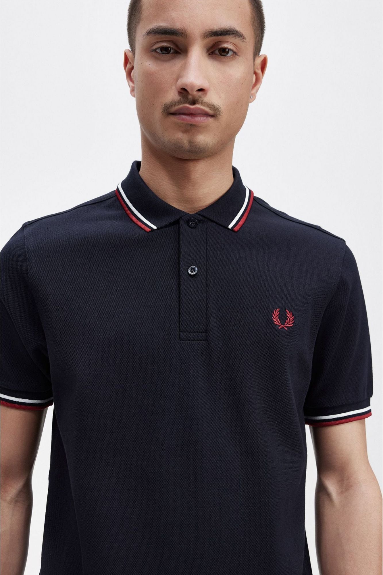 FRED PERRY TWIN TIPPED FRED PERRY SHIR en color AZUL (3)