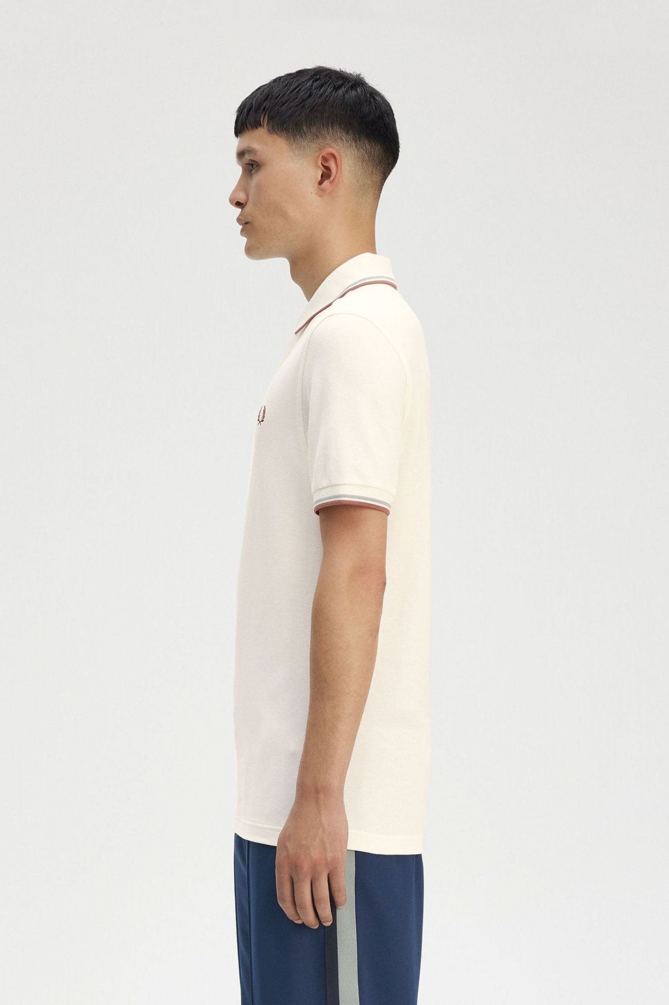 FRED PERRY TWIN TIPPED FRED PERRY SHIR en color BEIS (3)