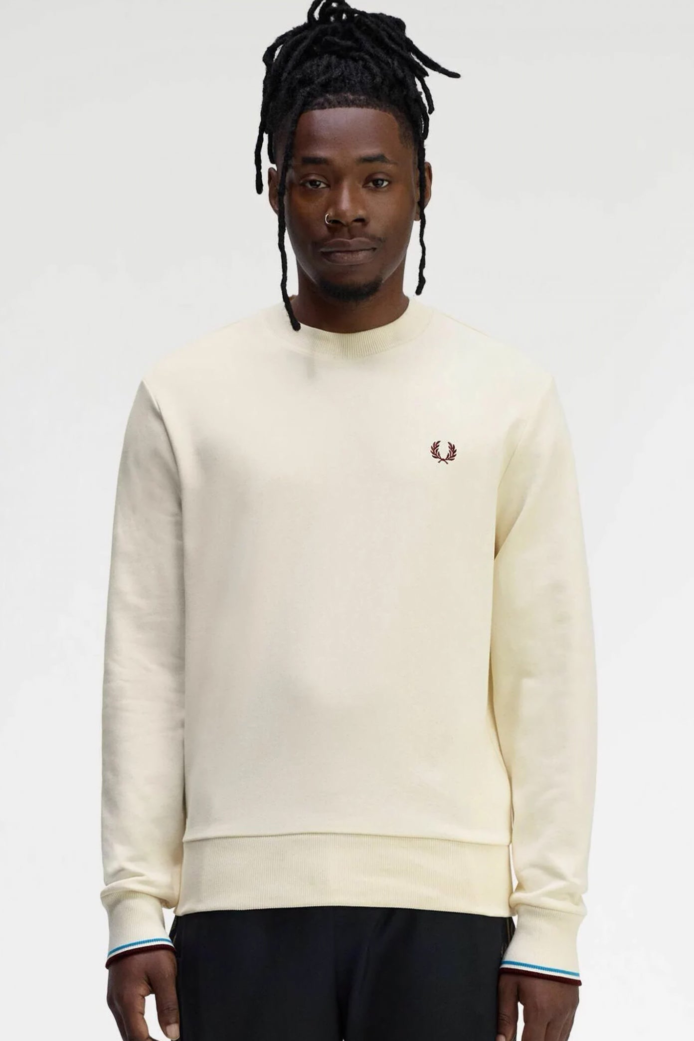 FRED PERRY NECK SWEATSHIRT en color BEIS (1)