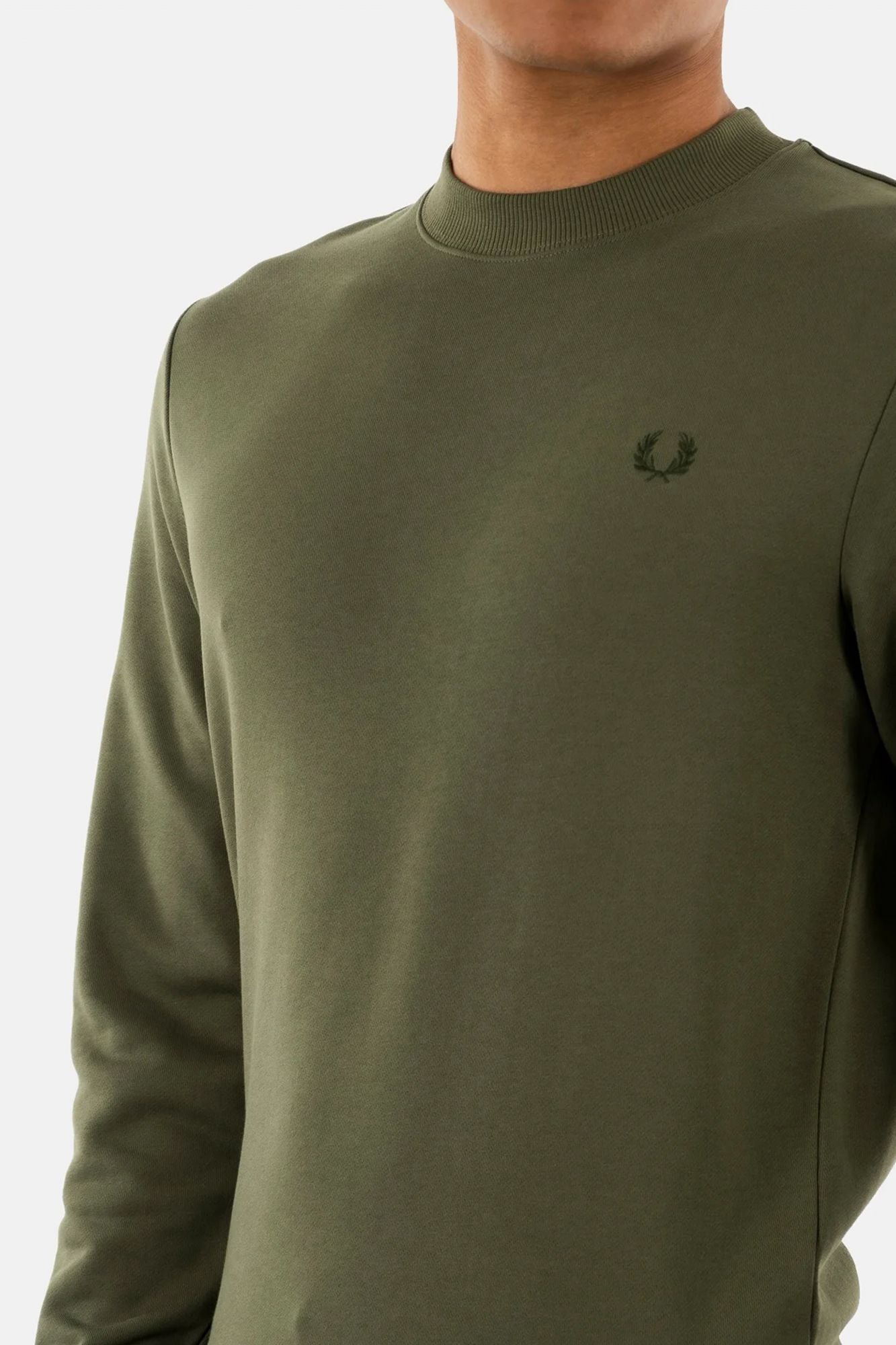 FRED PERRY NECK SWEATSHIRT en color VERDE (3)